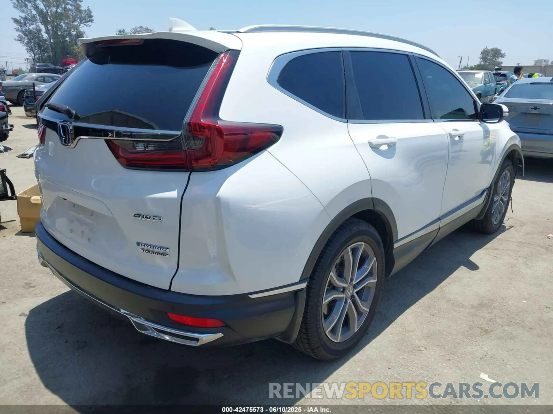 4 Photograph of a damaged car 5J6RT6H92NL037815 HONDA CR-V HYBRID 2022