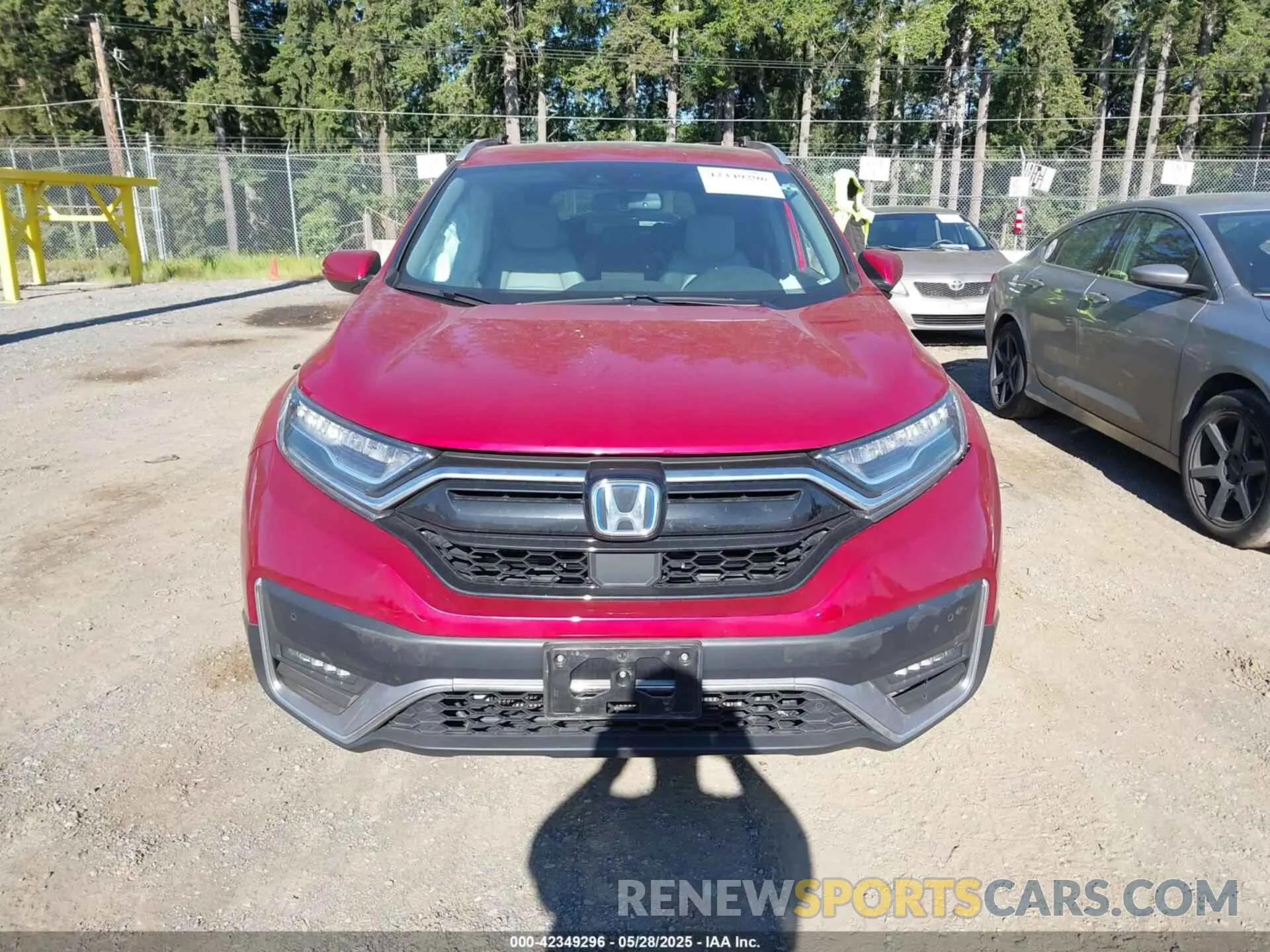12 Photograph of a damaged car 5J6RT6H99NL039139 HONDA CR-V HYBRID 2022