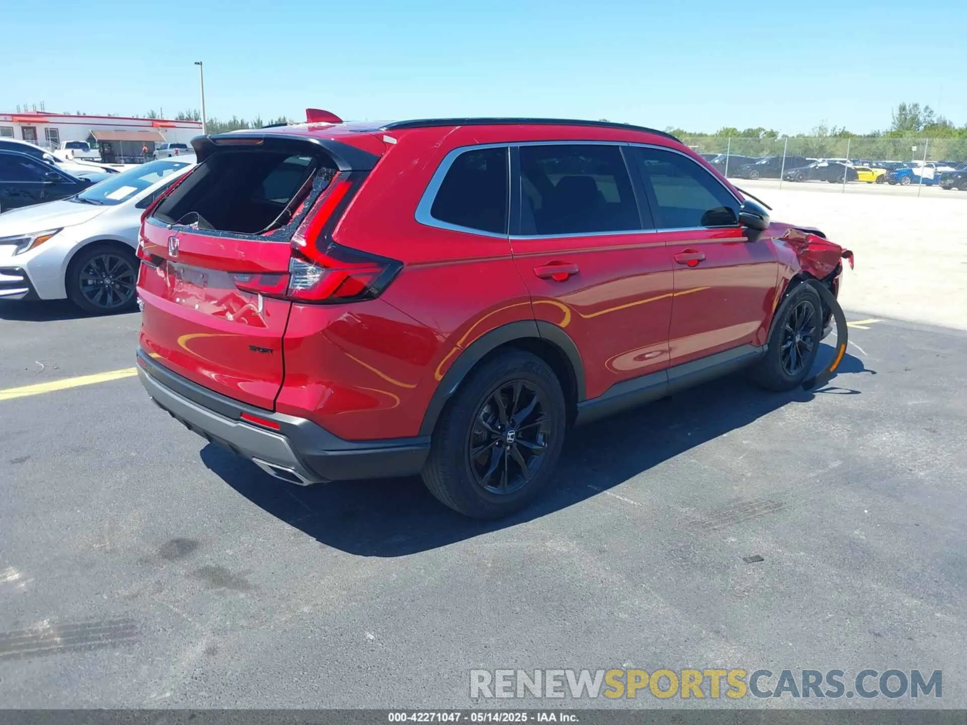 4 Photograph of a damaged car 2HKRS5H50PH710480 HONDA CR-V HYBRID 2023