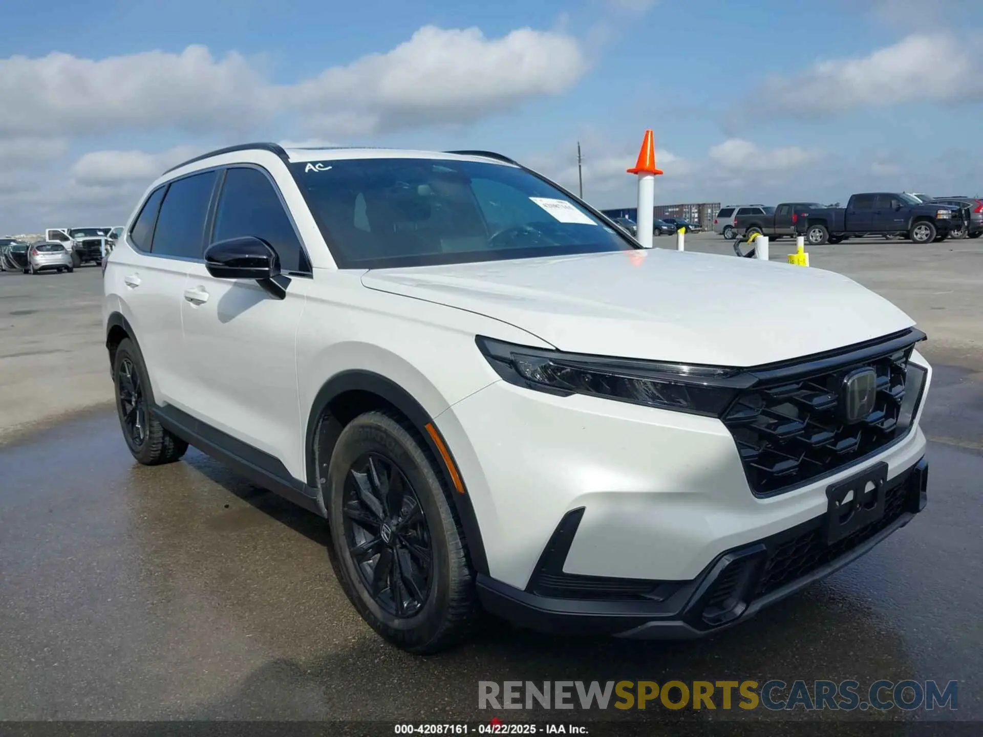 1 Photograph of a damaged car 2HKRS5H50PH711225 HONDA CR-V HYBRID 2023