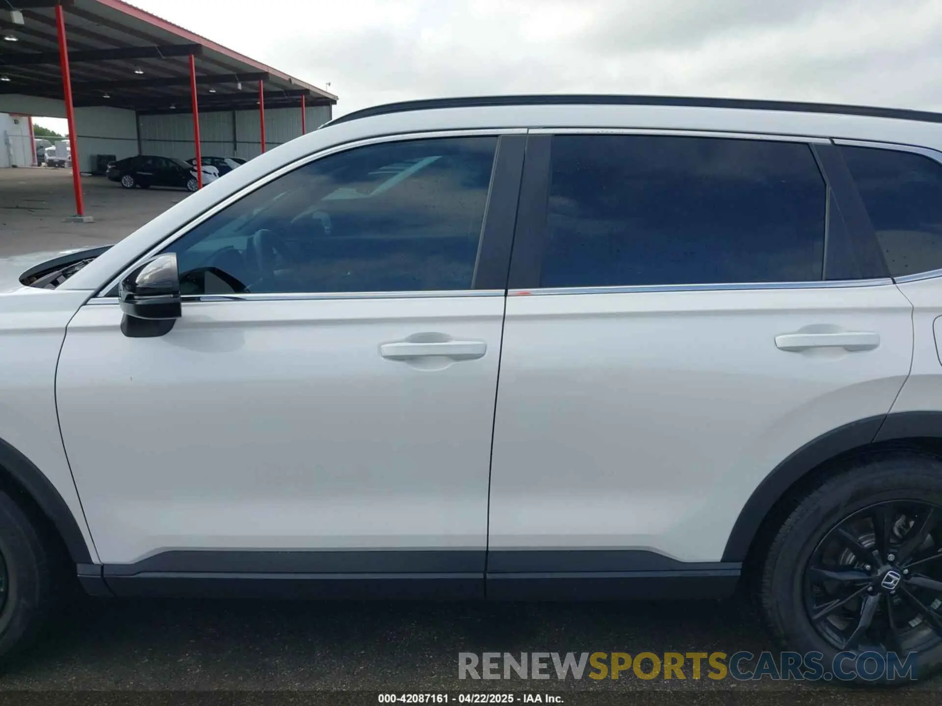 14 Photograph of a damaged car 2HKRS5H50PH711225 HONDA CR-V HYBRID 2023