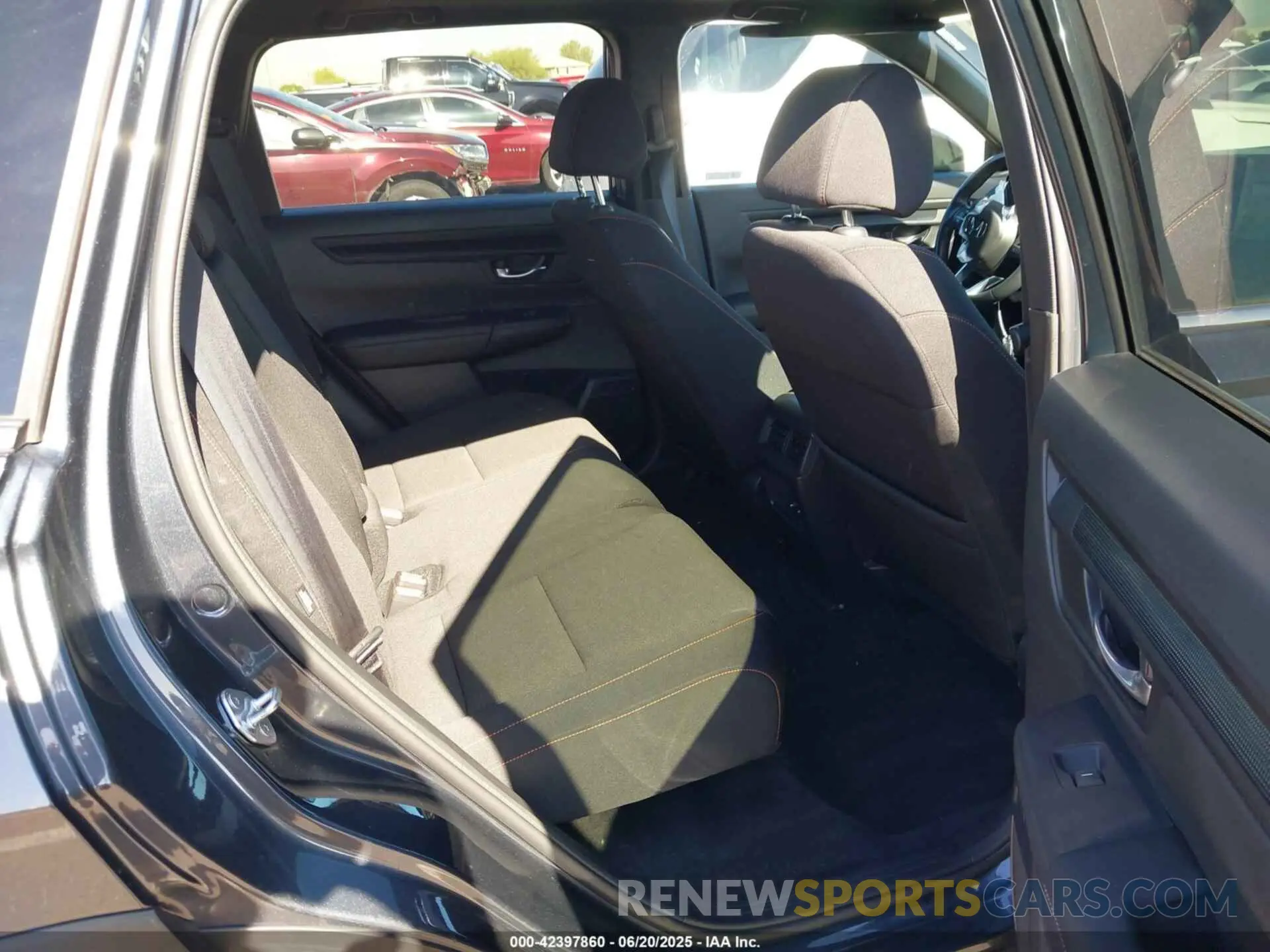 8 Photograph of a damaged car 2HKRS5H54PH710160 HONDA CR-V HYBRID 2023