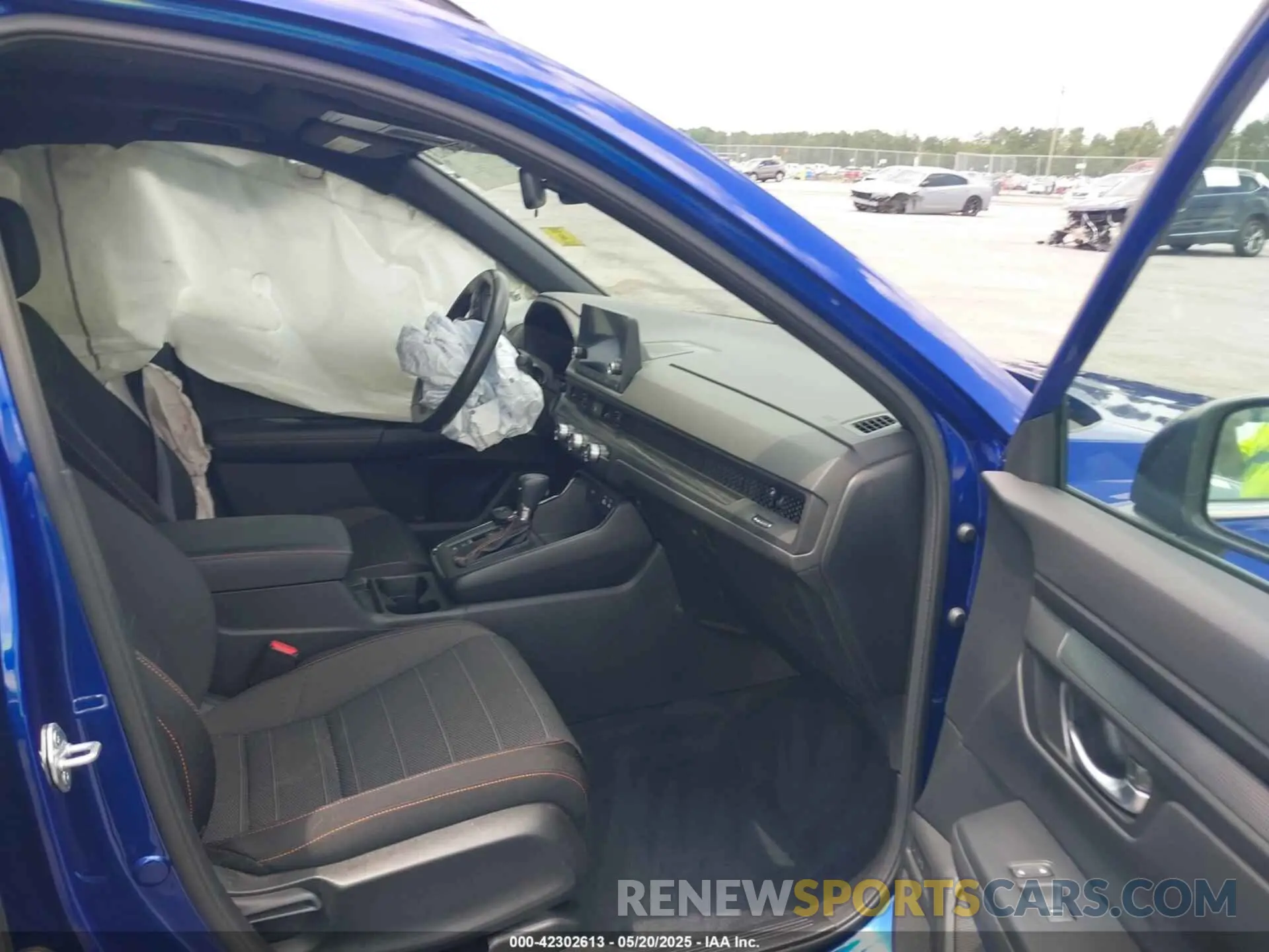 5 Photograph of a damaged car 2HKRS5H54PH715214 HONDA CR-V HYBRID 2023