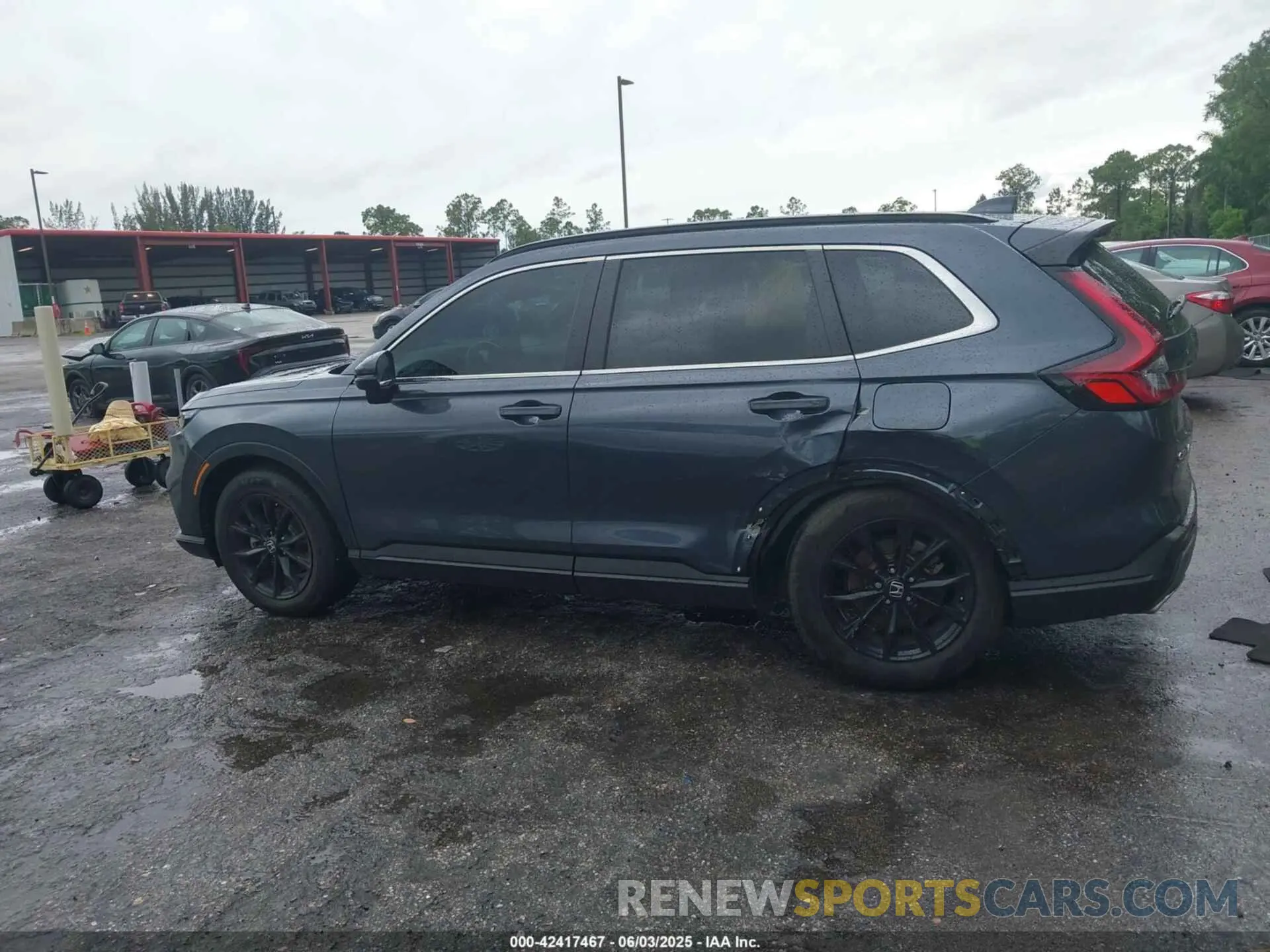 14 Photograph of a damaged car 2HKRS5H57PH713330 HONDA CR-V HYBRID 2023