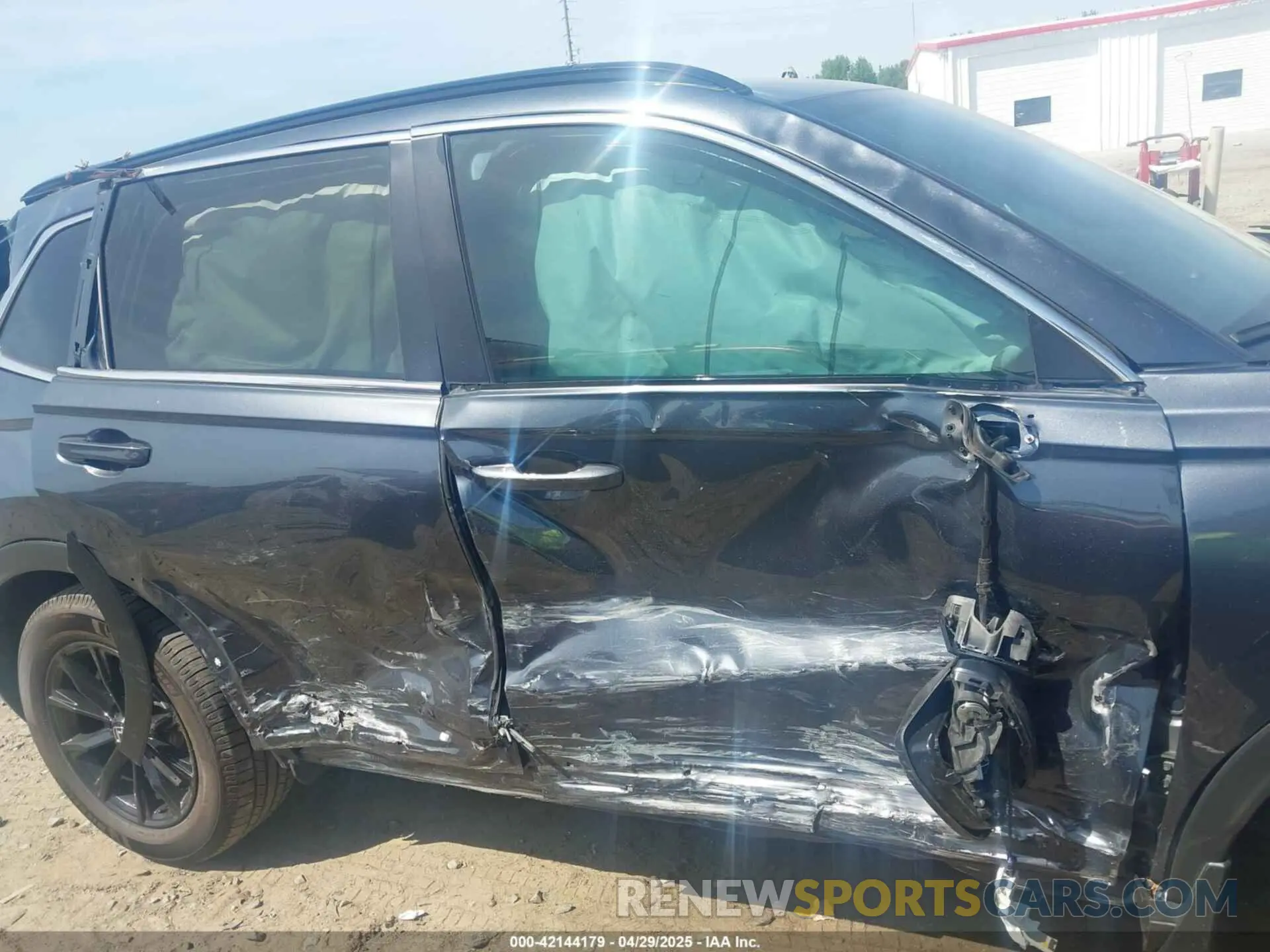 13 Photograph of a damaged car 2HKRS5H59PH715466 HONDA CR-V HYBRID 2023