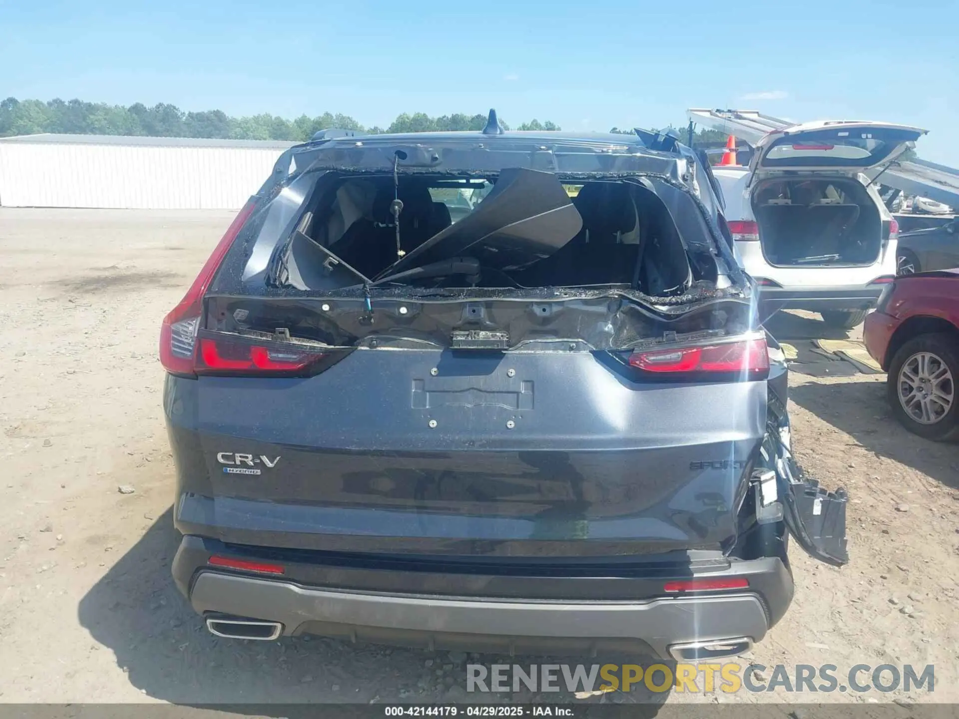16 Photograph of a damaged car 2HKRS5H59PH715466 HONDA CR-V HYBRID 2023