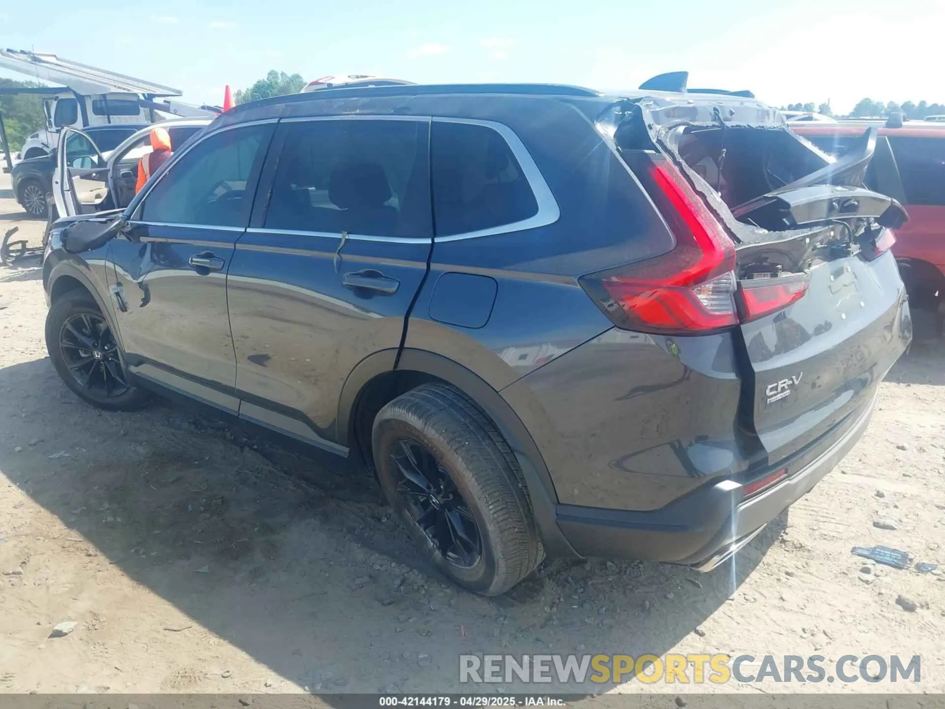 3 Photograph of a damaged car 2HKRS5H59PH715466 HONDA CR-V HYBRID 2023