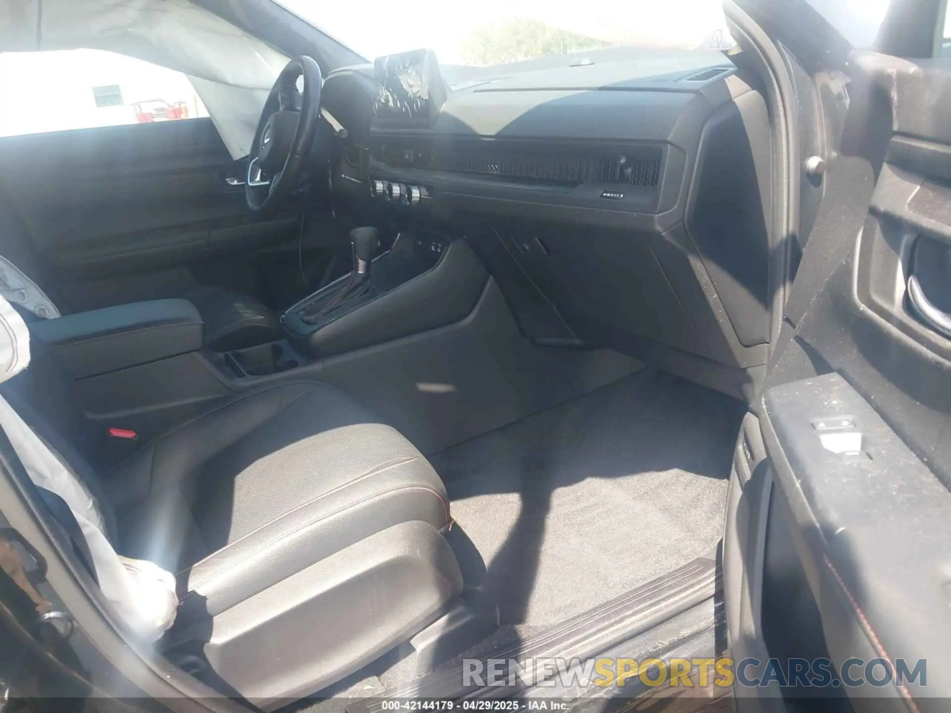 5 Photograph of a damaged car 2HKRS5H59PH715466 HONDA CR-V HYBRID 2023
