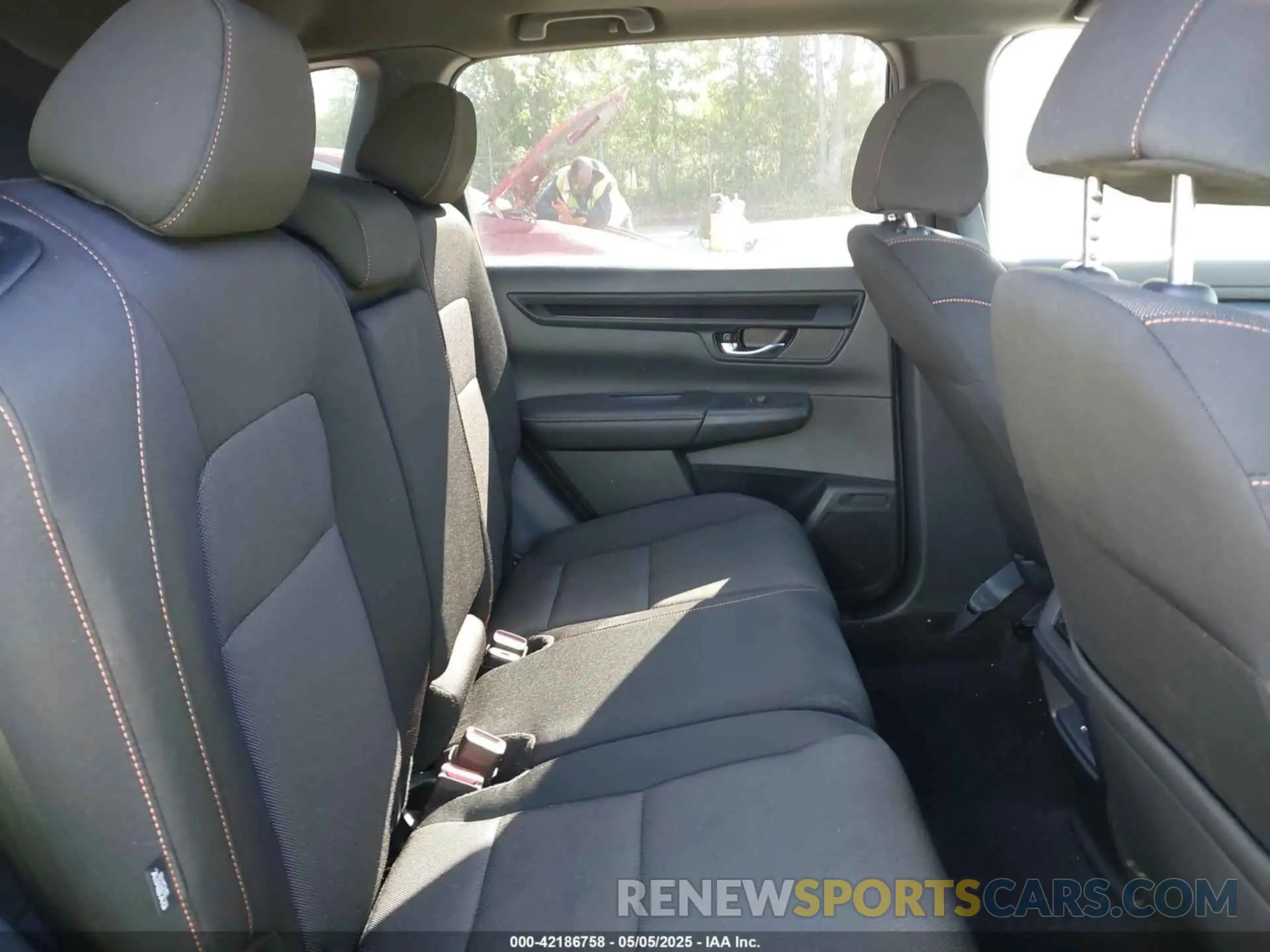 8 Photograph of a damaged car 2HKRS5H5XPH712947 HONDA CR-V HYBRID 2023