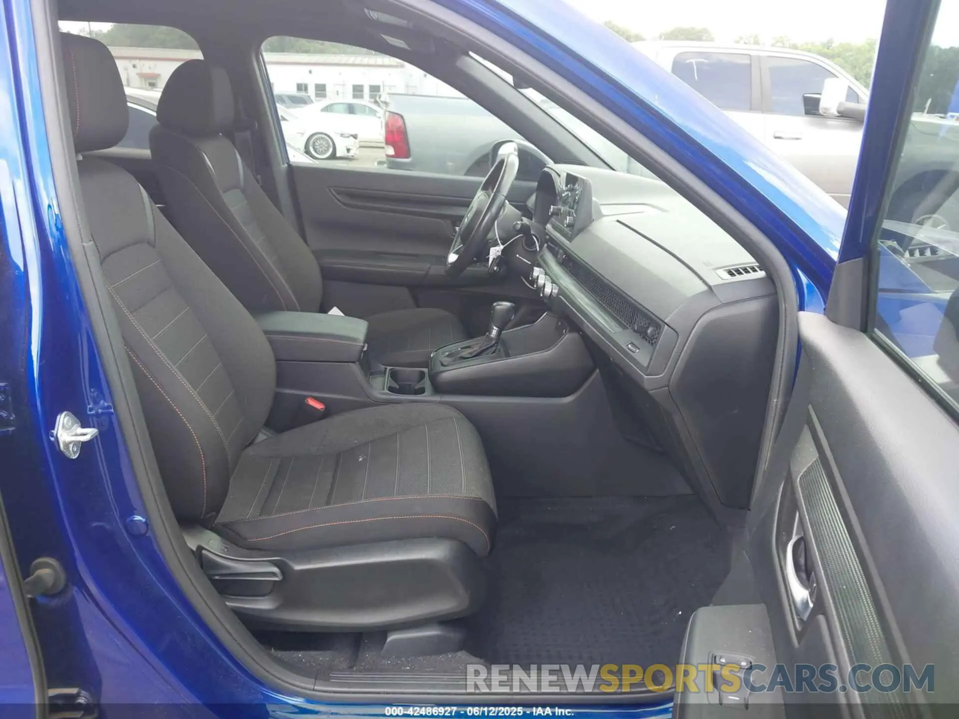 5 Photograph of a damaged car 2HKRS6H52PH811834 HONDA CR-V HYBRID 2023