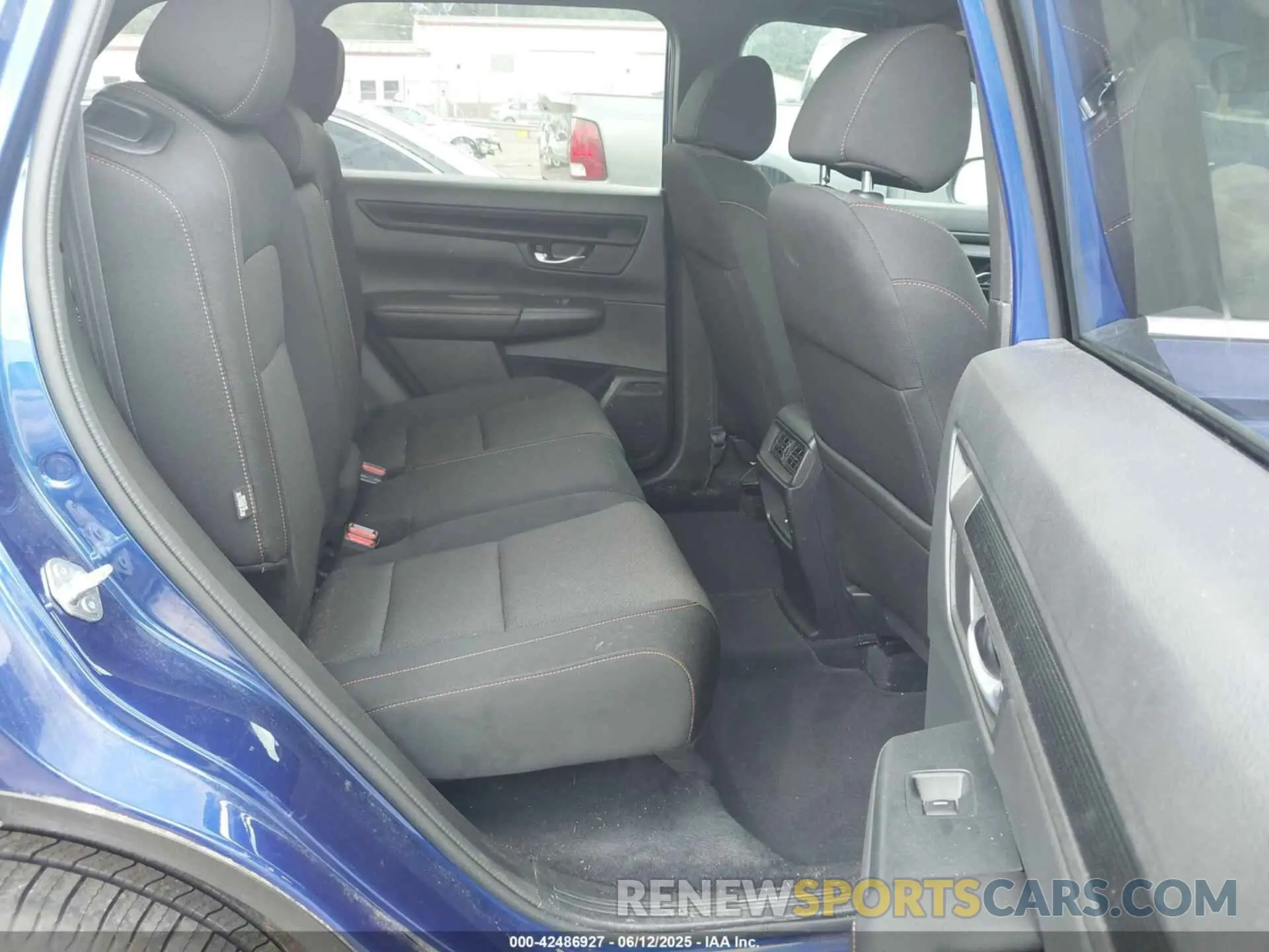 8 Photograph of a damaged car 2HKRS6H52PH811834 HONDA CR-V HYBRID 2023