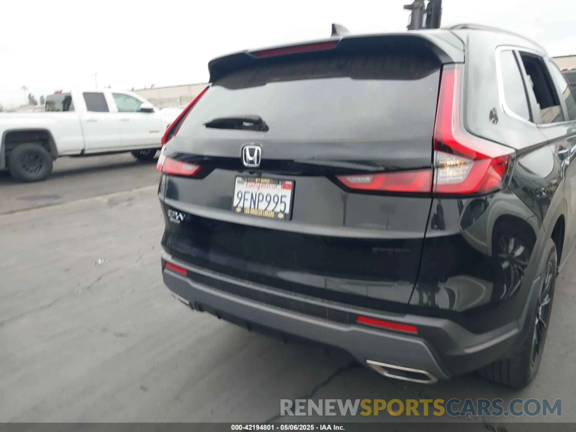 16 Photograph of a damaged car 2HKRS6H58PH814138 HONDA CR-V HYBRID 2023