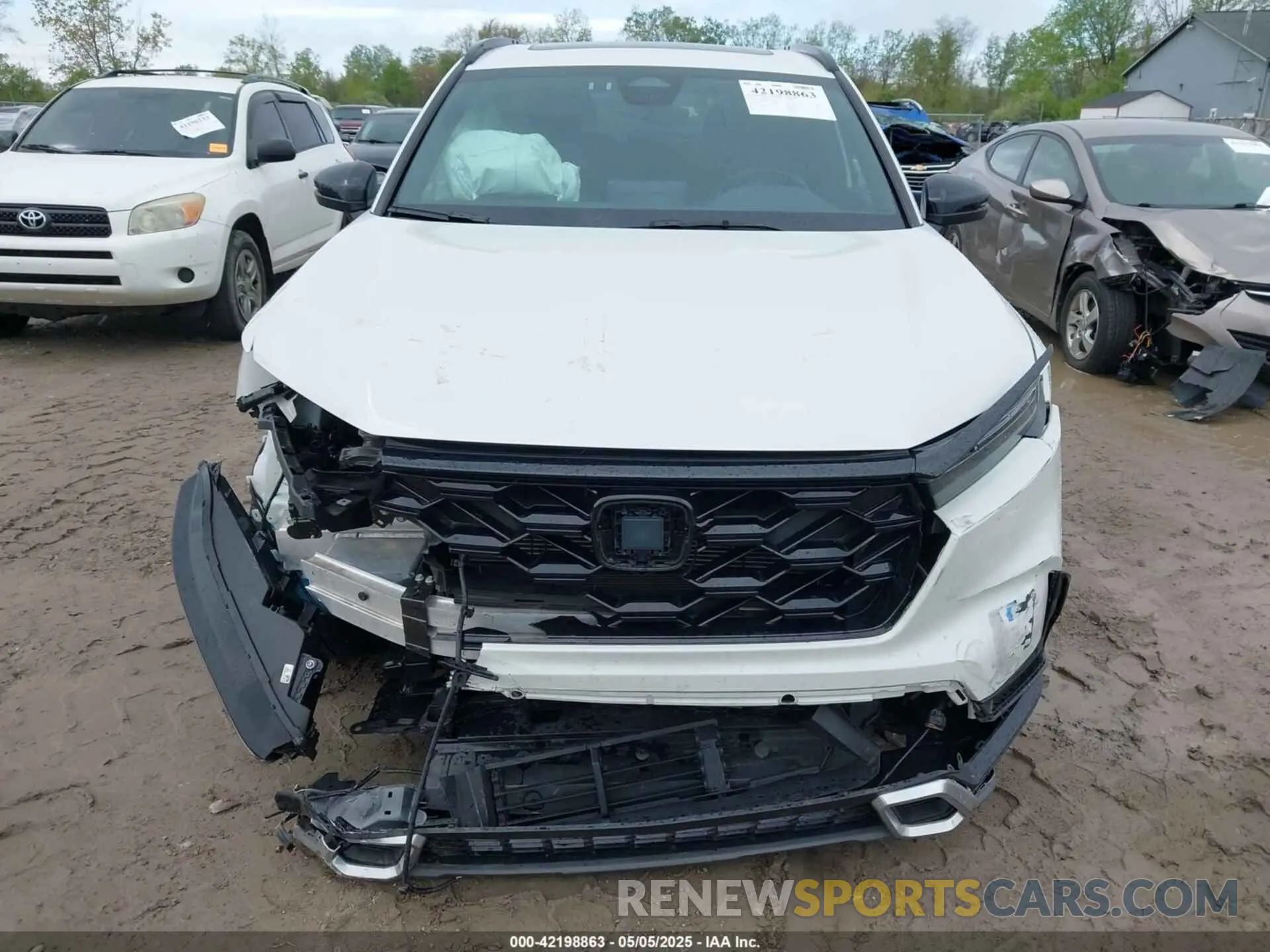 11 Photograph of a damaged car 2HKRS6H90PH804285 HONDA CR-V HYBRID 2023