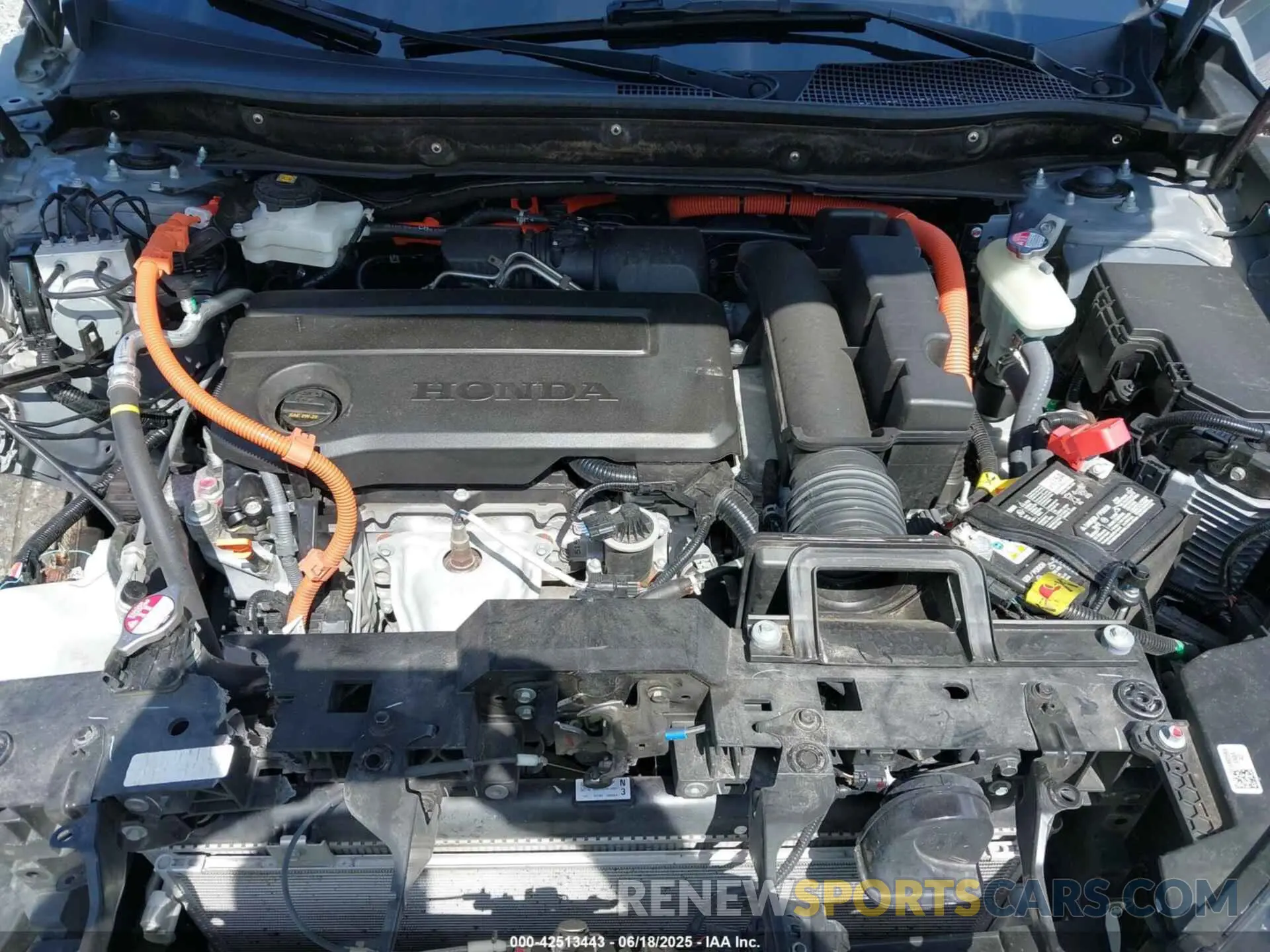 10 Photograph of a damaged car 2HKRS6H95PH800362 HONDA CR-V HYBRID 2023