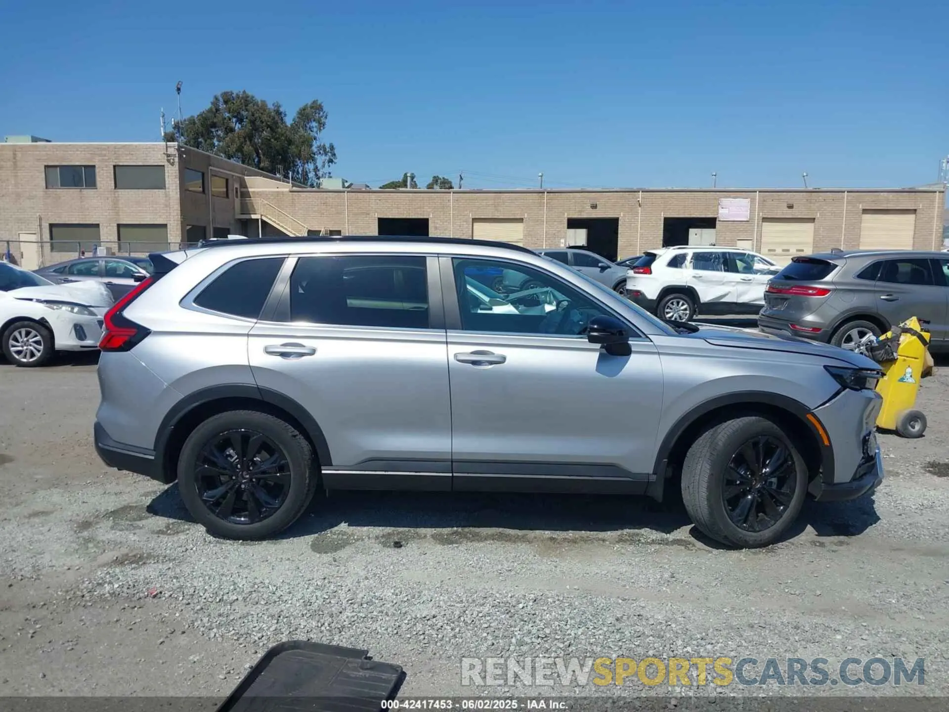 13 Photograph of a damaged car 2HKRS6H96PH808258 HONDA CR-V HYBRID 2023