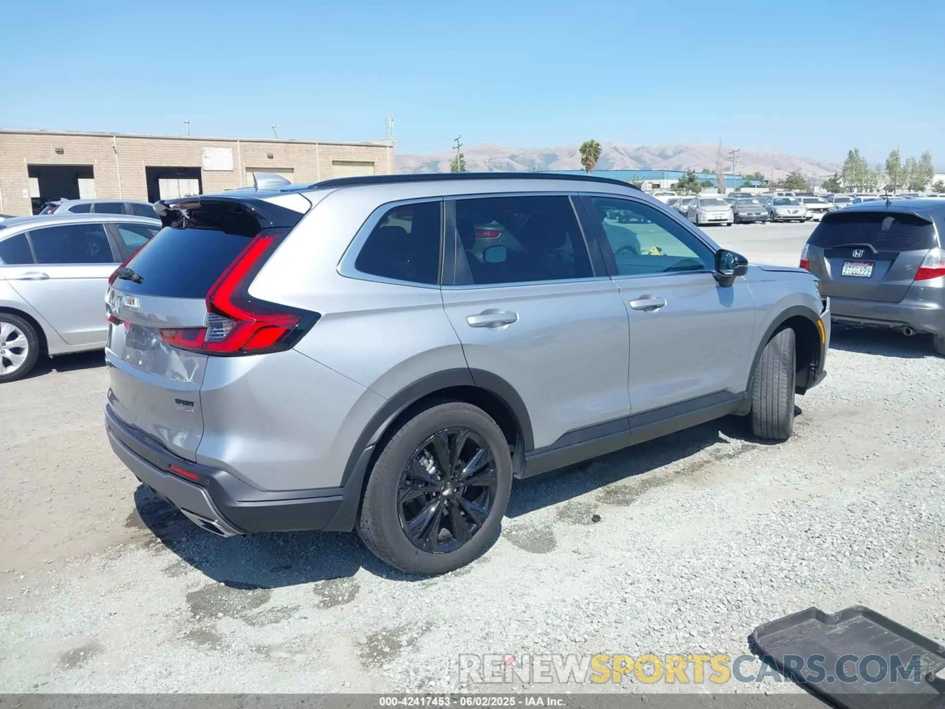 4 Photograph of a damaged car 2HKRS6H96PH808258 HONDA CR-V HYBRID 2023