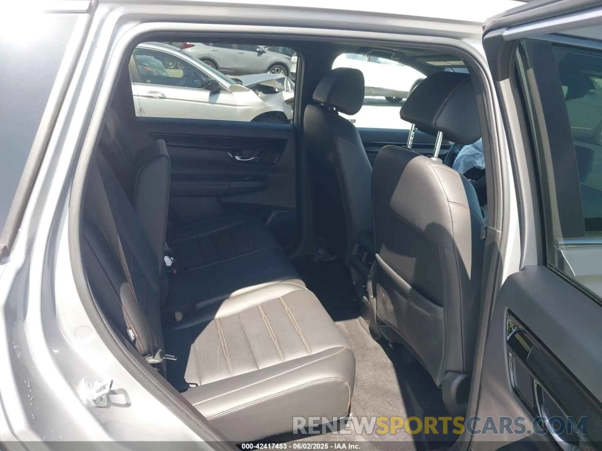 8 Photograph of a damaged car 2HKRS6H96PH808258 HONDA CR-V HYBRID 2023