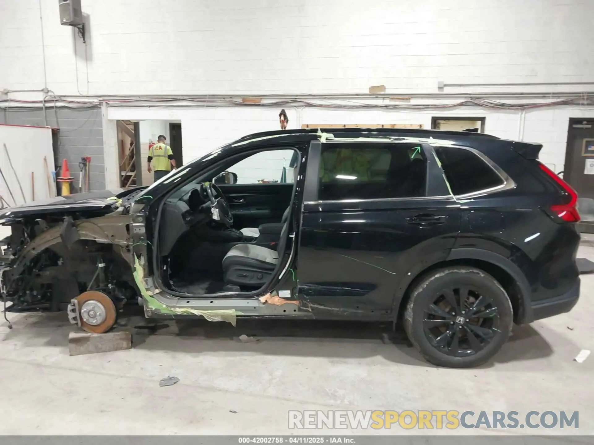 15 Photograph of a damaged car 5J6RS6H90PL008352 HONDA CR-V HYBRID 2023