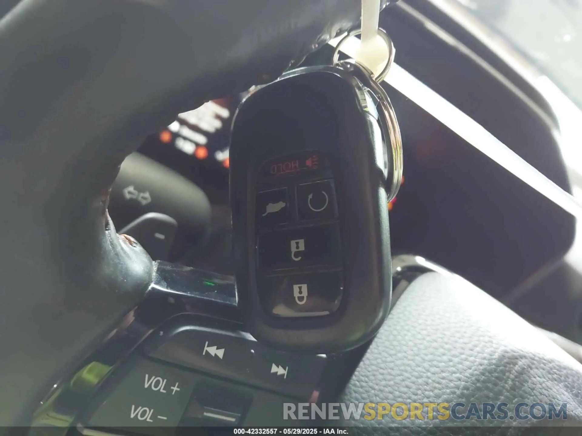 11 Photograph of a damaged car 5J6RS6H93PL008314 HONDA CR-V HYBRID 2023