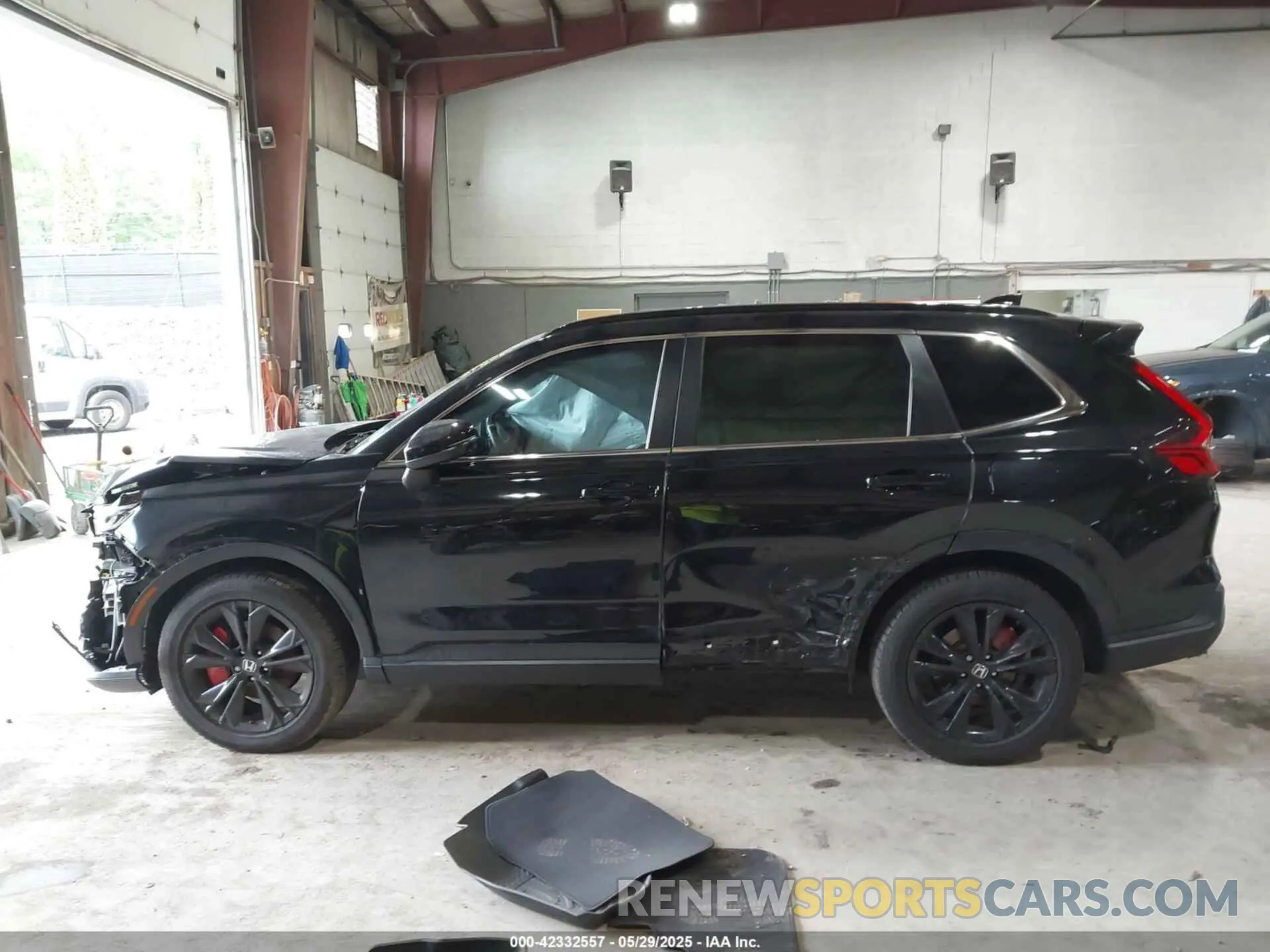 14 Photograph of a damaged car 5J6RS6H93PL008314 HONDA CR-V HYBRID 2023