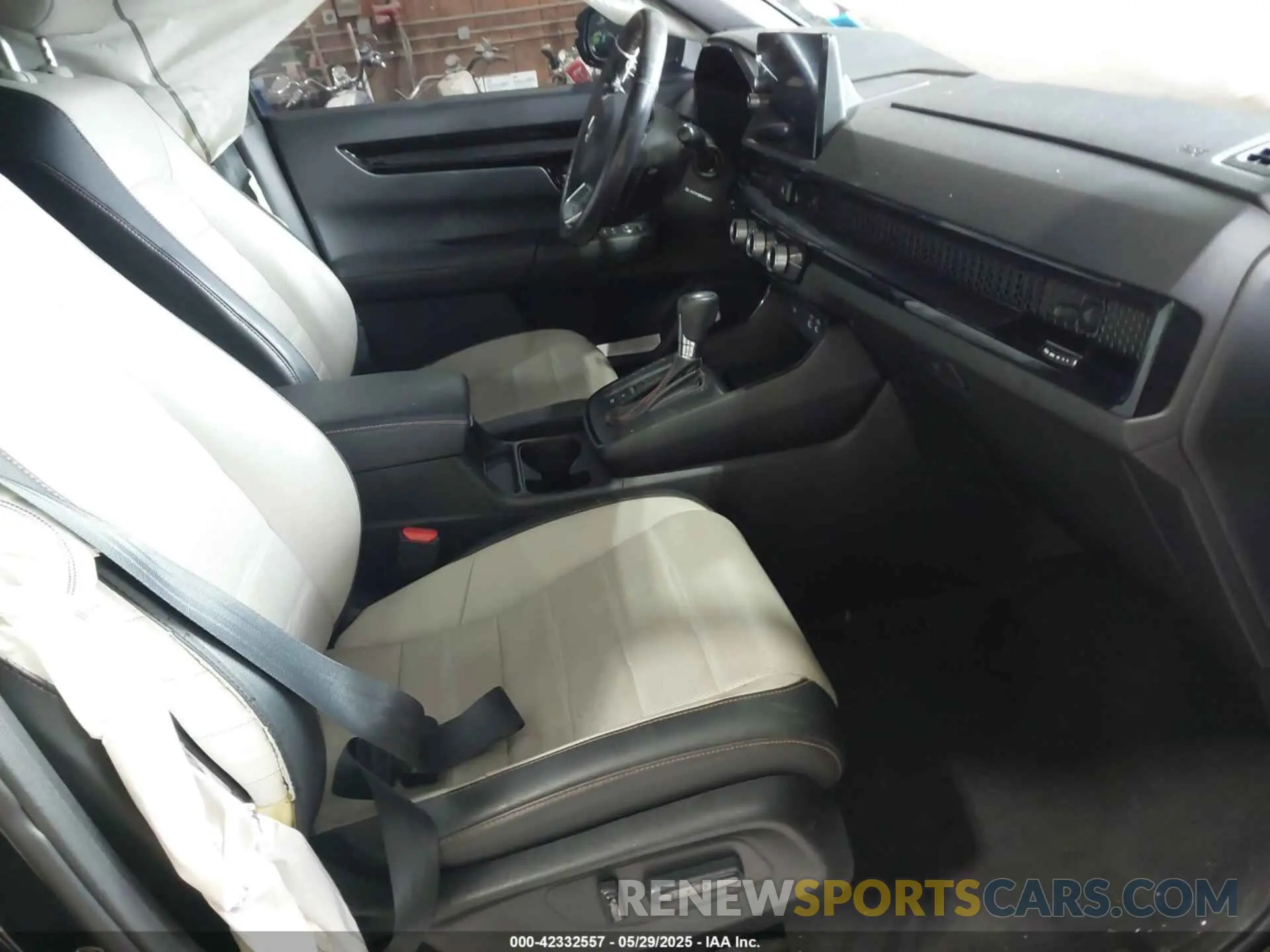 5 Photograph of a damaged car 5J6RS6H93PL008314 HONDA CR-V HYBRID 2023