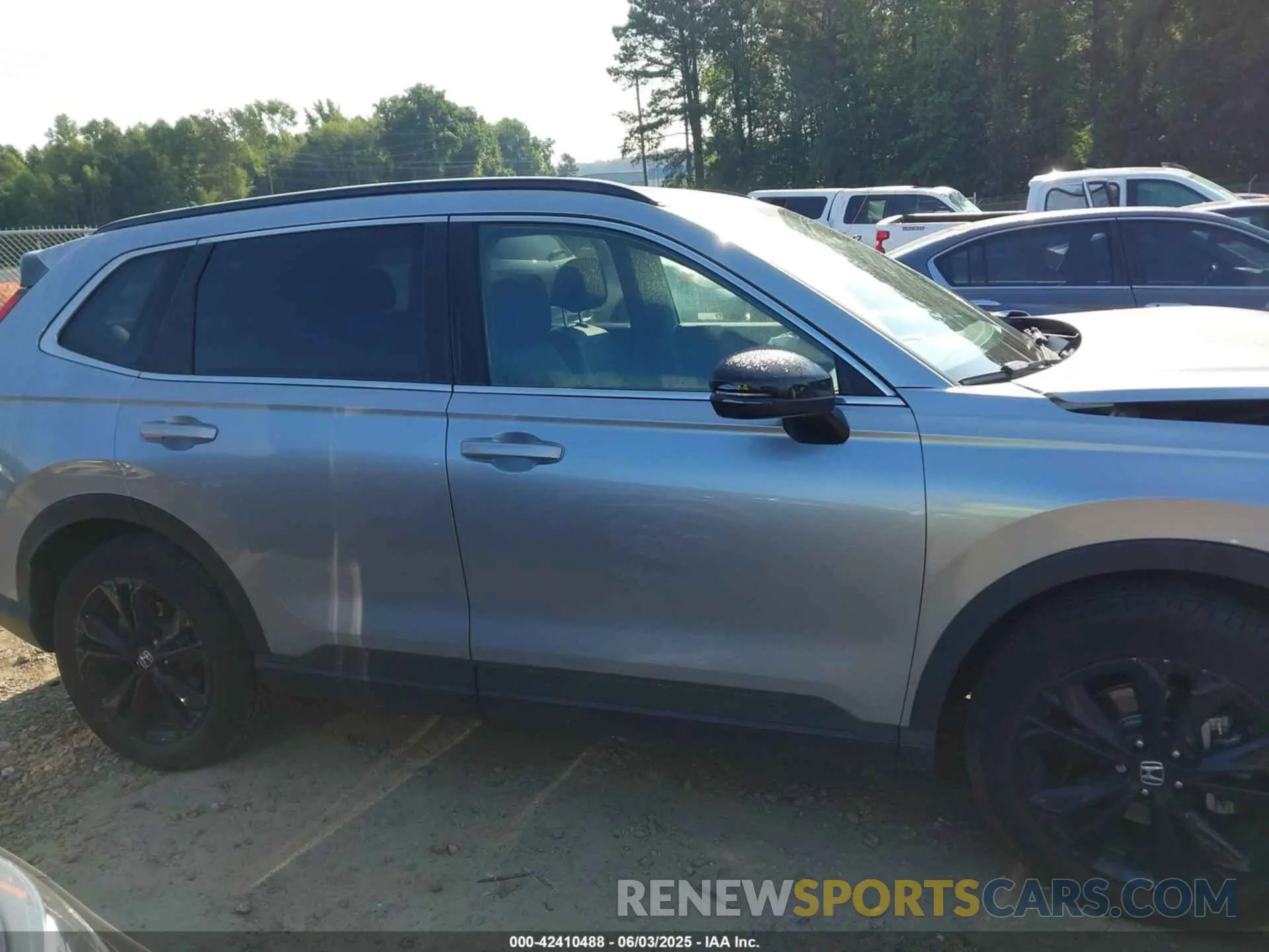 13 Photograph of a damaged car 5J6RS6H94PL006569 HONDA CR-V HYBRID 2023