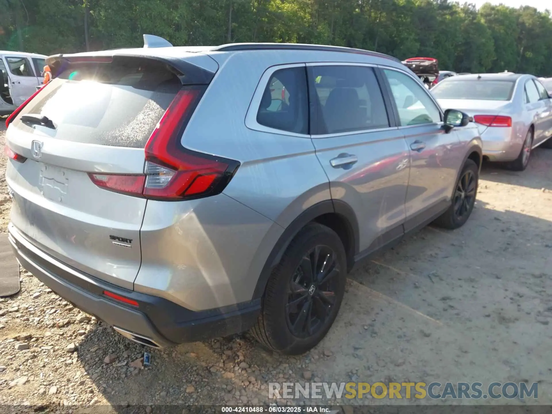 4 Photograph of a damaged car 5J6RS6H94PL006569 HONDA CR-V HYBRID 2023