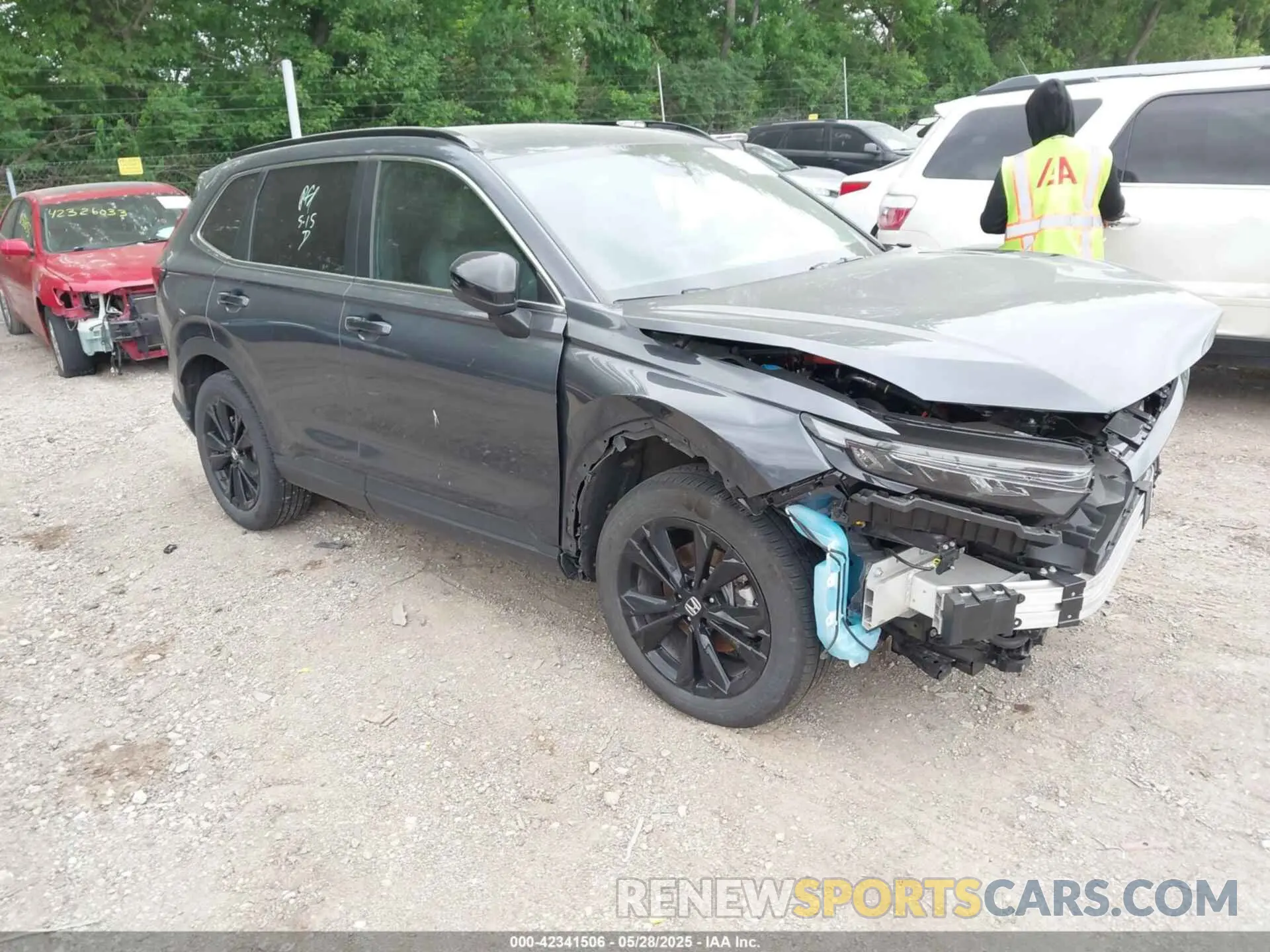 1 Photograph of a damaged car 5J6RS6H95PL000375 HONDA CR-V HYBRID 2023