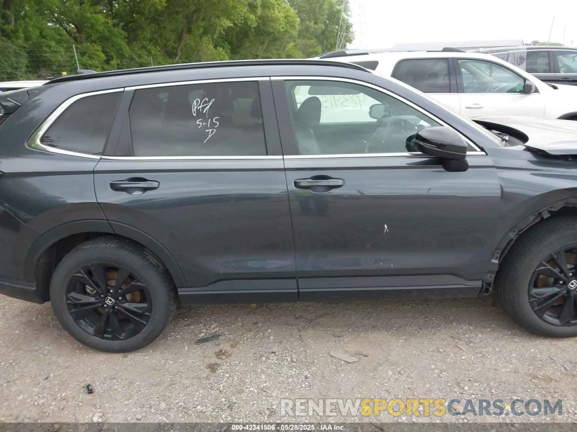 13 Photograph of a damaged car 5J6RS6H95PL000375 HONDA CR-V HYBRID 2023