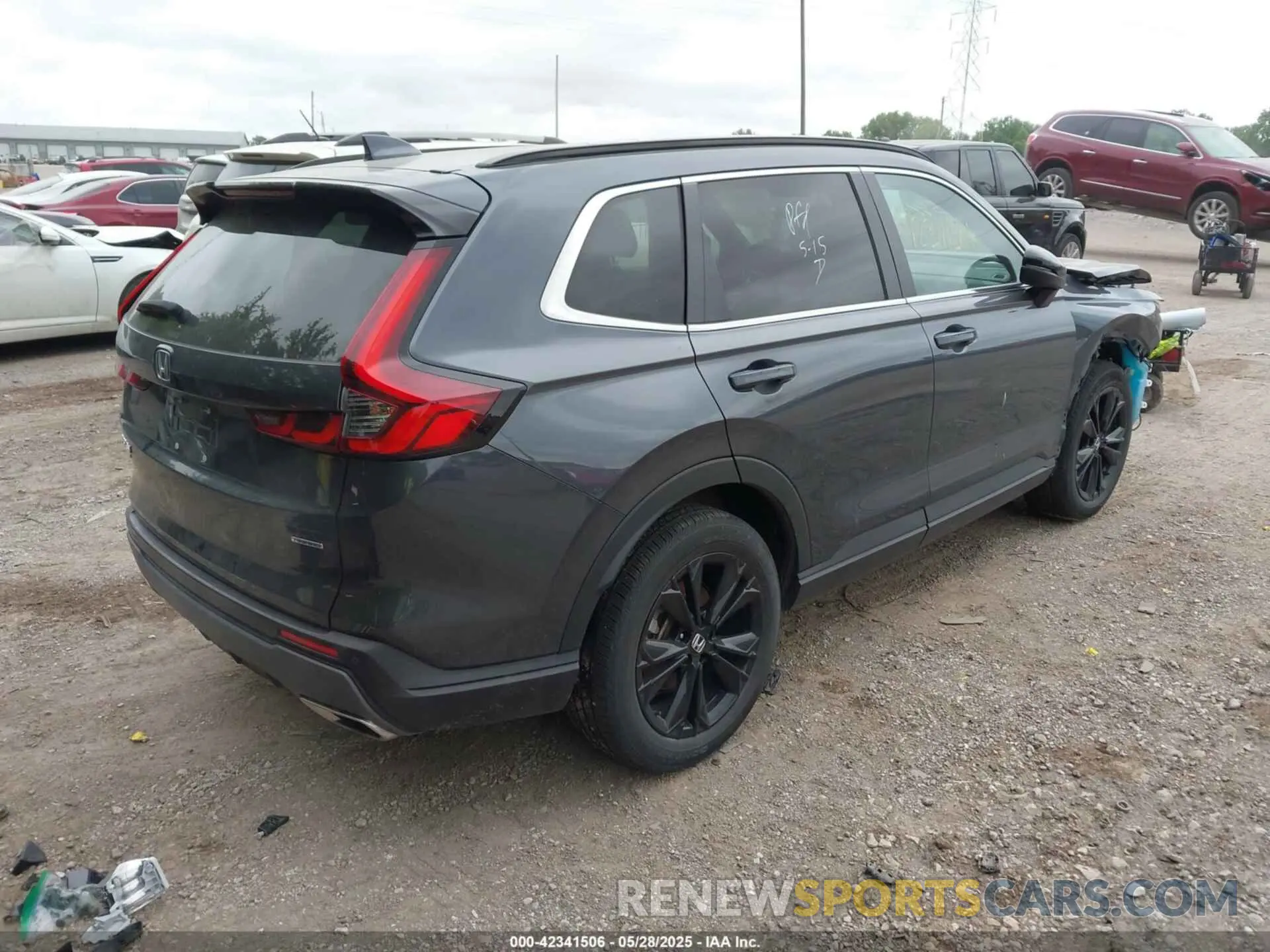 4 Photograph of a damaged car 5J6RS6H95PL000375 HONDA CR-V HYBRID 2023