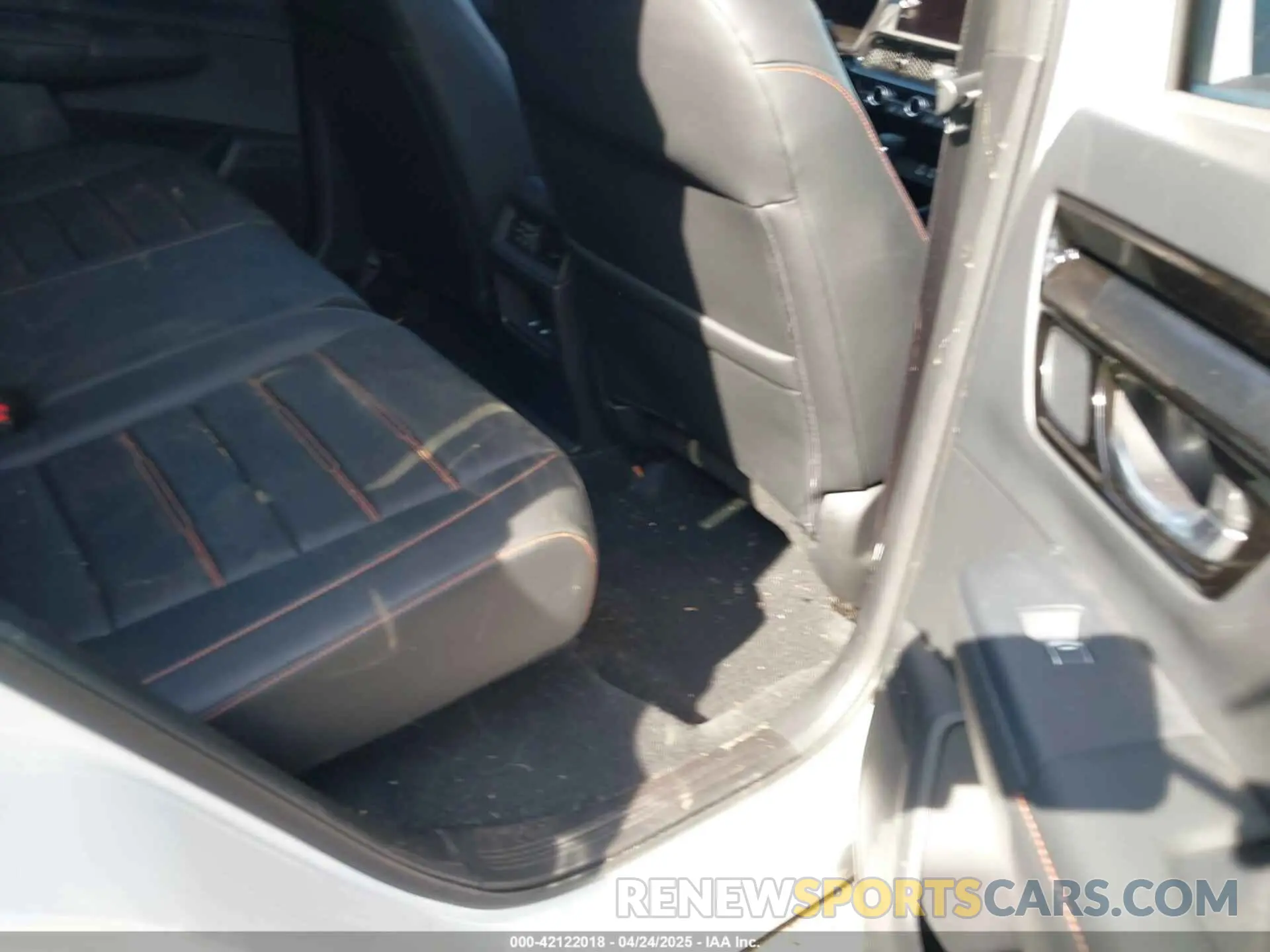8 Photograph of a damaged car 5J6RS6H99PL013839 HONDA CR-V HYBRID 2023