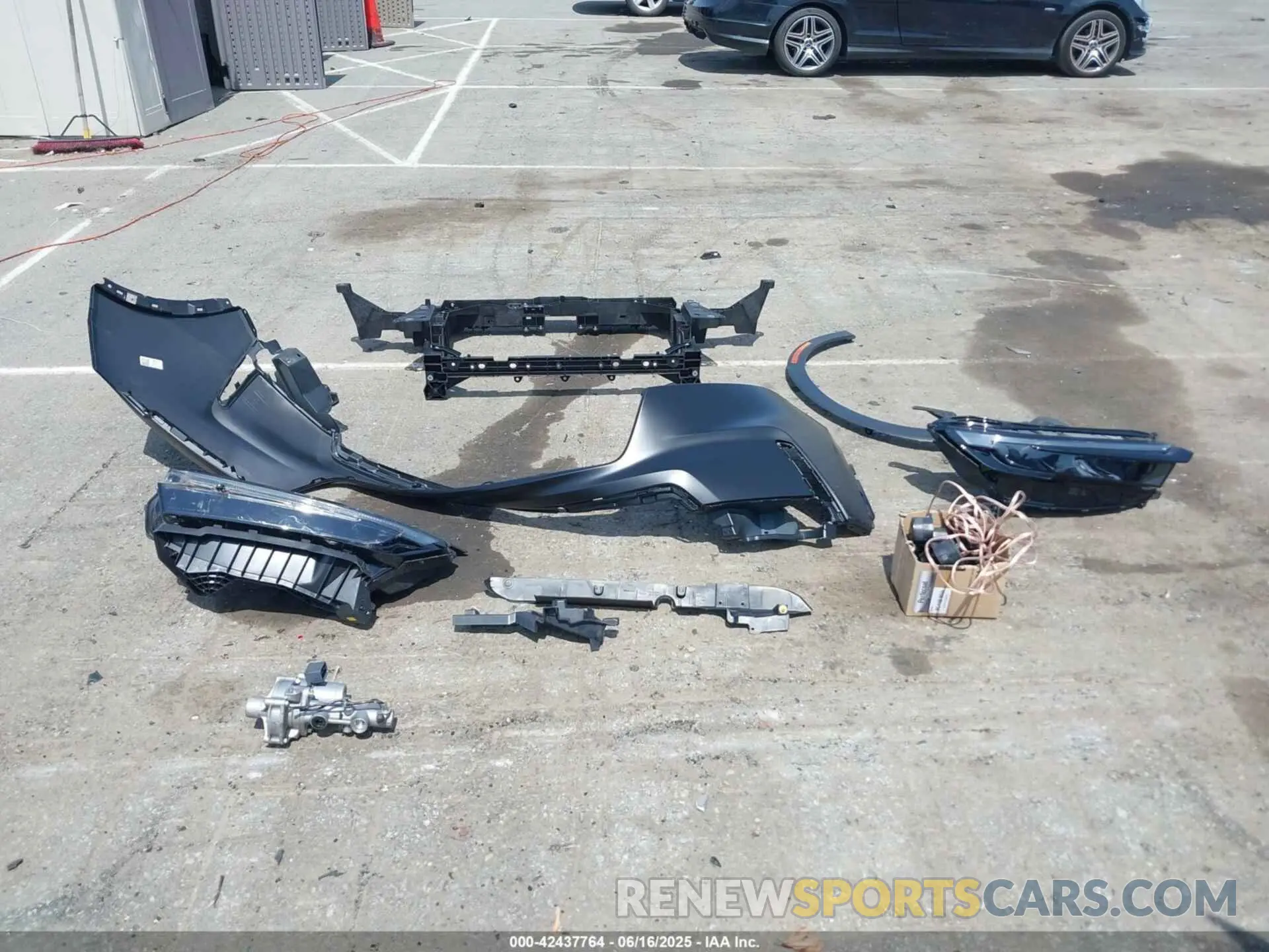 12 Photograph of a damaged car 7FARS5H57PE012726 HONDA CR-V HYBRID 2023