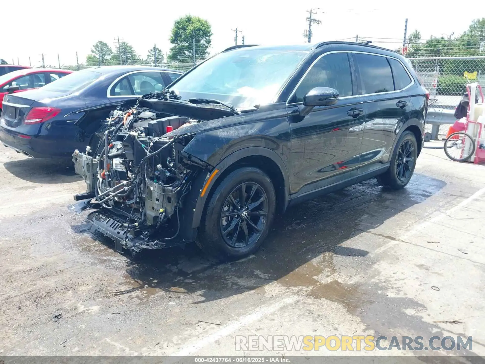 2 Photograph of a damaged car 7FARS5H57PE012726 HONDA CR-V HYBRID 2023