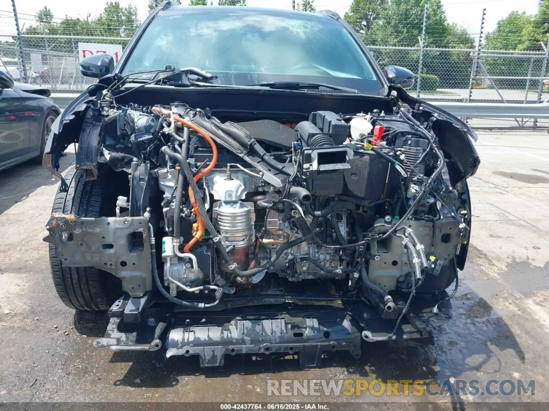 6 Photograph of a damaged car 7FARS5H57PE012726 HONDA CR-V HYBRID 2023