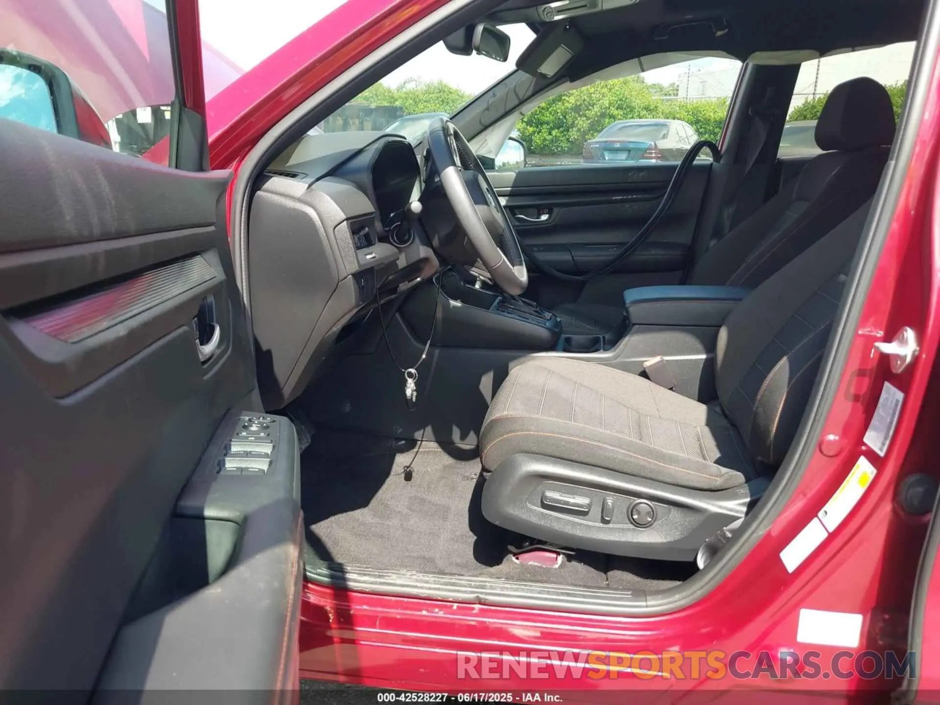 5 Photograph of a damaged car 7FARS5H58PE005509 HONDA CR-V HYBRID 2023