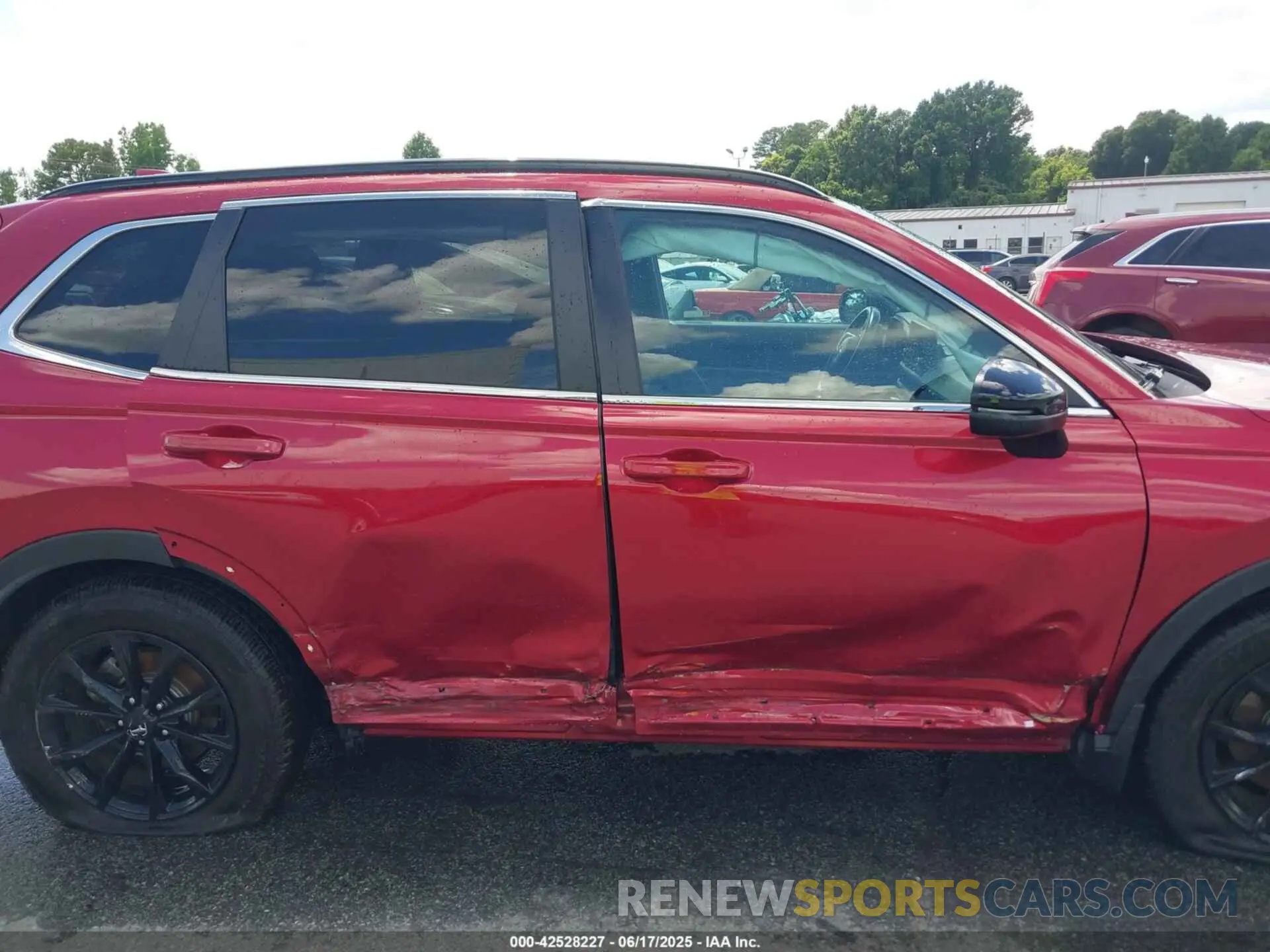 6 Photograph of a damaged car 7FARS5H58PE005509 HONDA CR-V HYBRID 2023