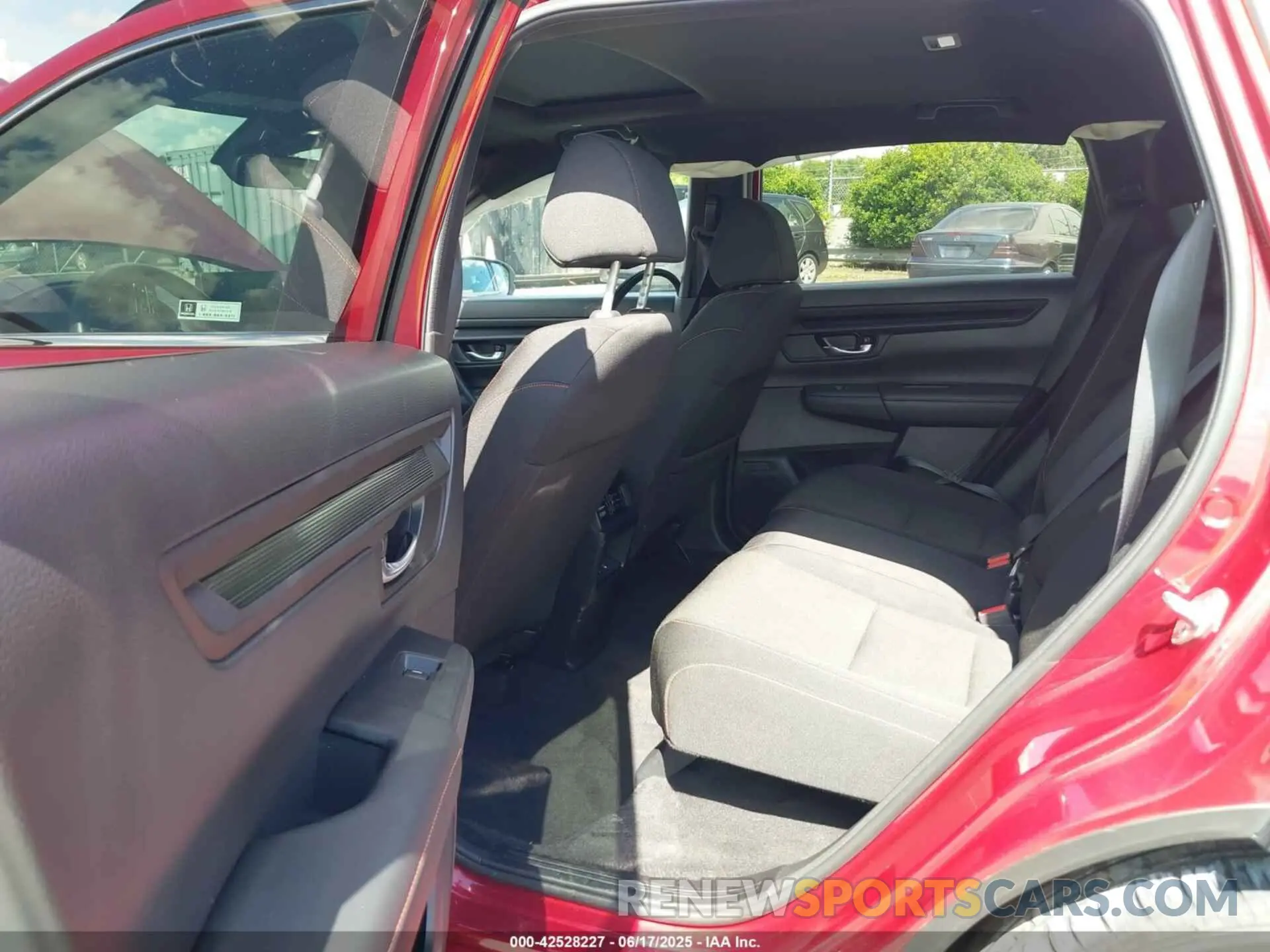8 Photograph of a damaged car 7FARS5H58PE005509 HONDA CR-V HYBRID 2023