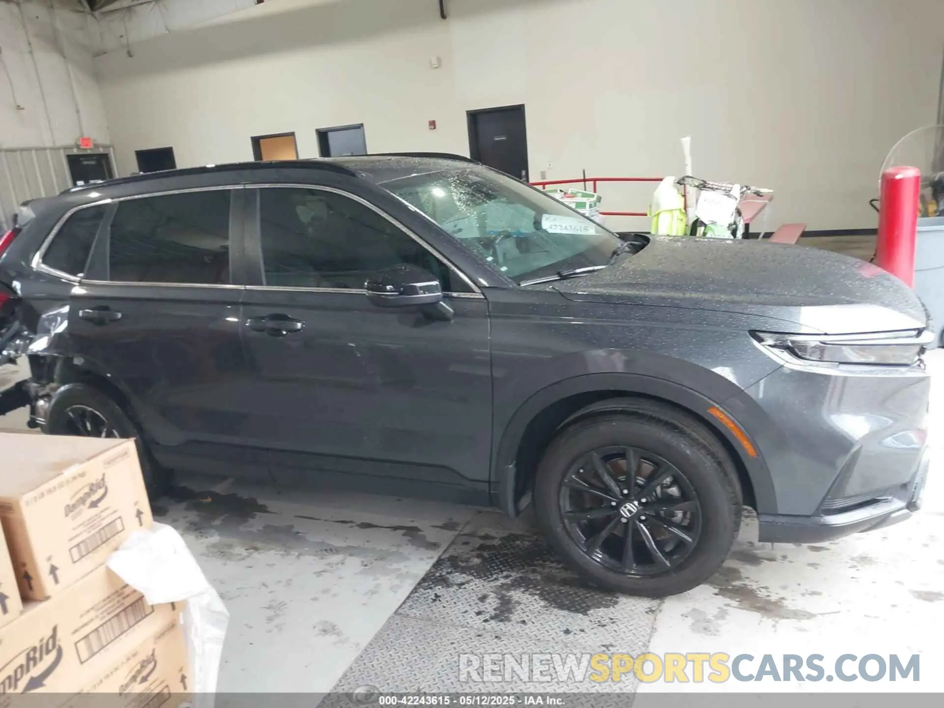 13 Photograph of a damaged car 7FARS6H50PE040941 HONDA CR-V HYBRID 2023