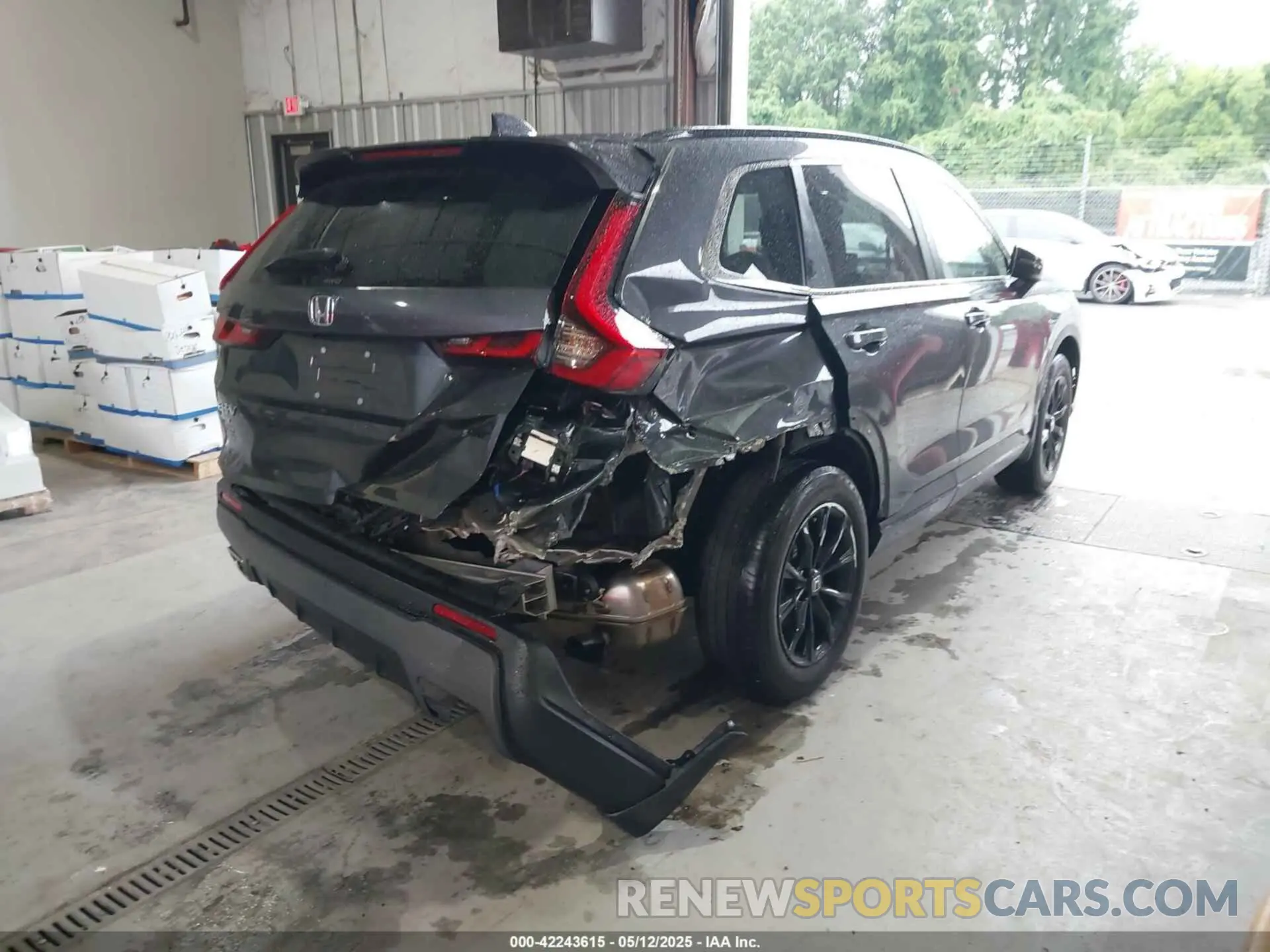 4 Photograph of a damaged car 7FARS6H50PE040941 HONDA CR-V HYBRID 2023