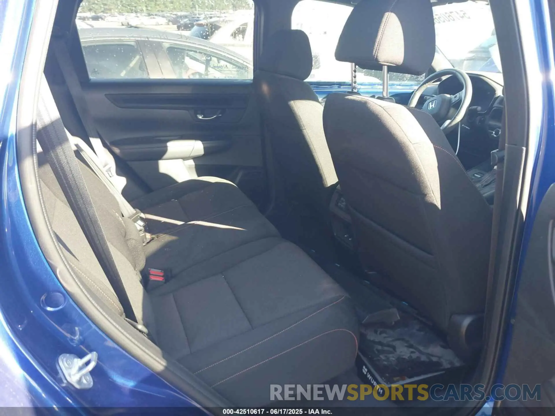 8 Photograph of a damaged car 7FARS6H54PE035130 HONDA CR-V HYBRID 2023