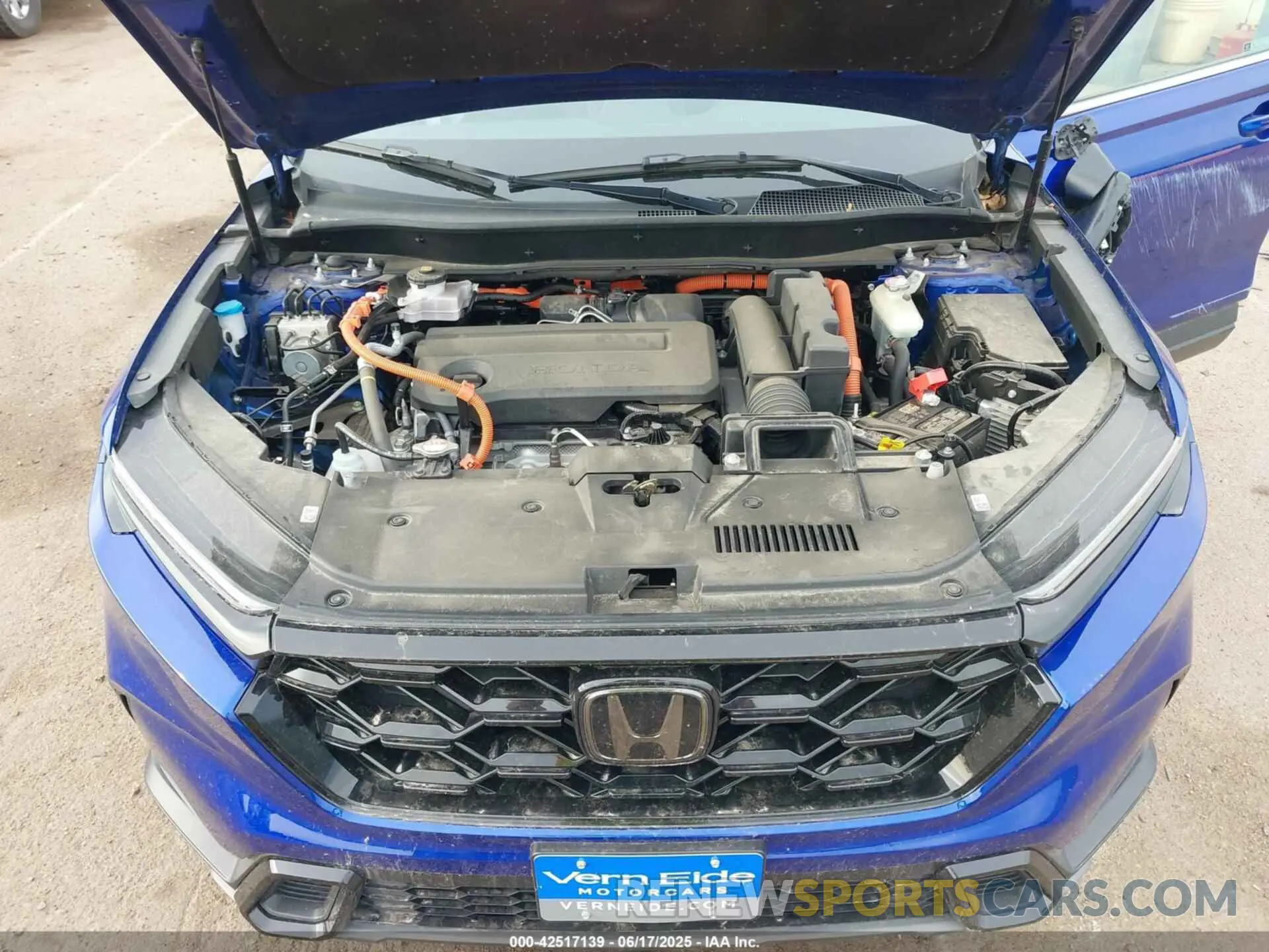 10 Photograph of a damaged car 7FARS6H55PE039526 HONDA CR-V HYBRID 2023