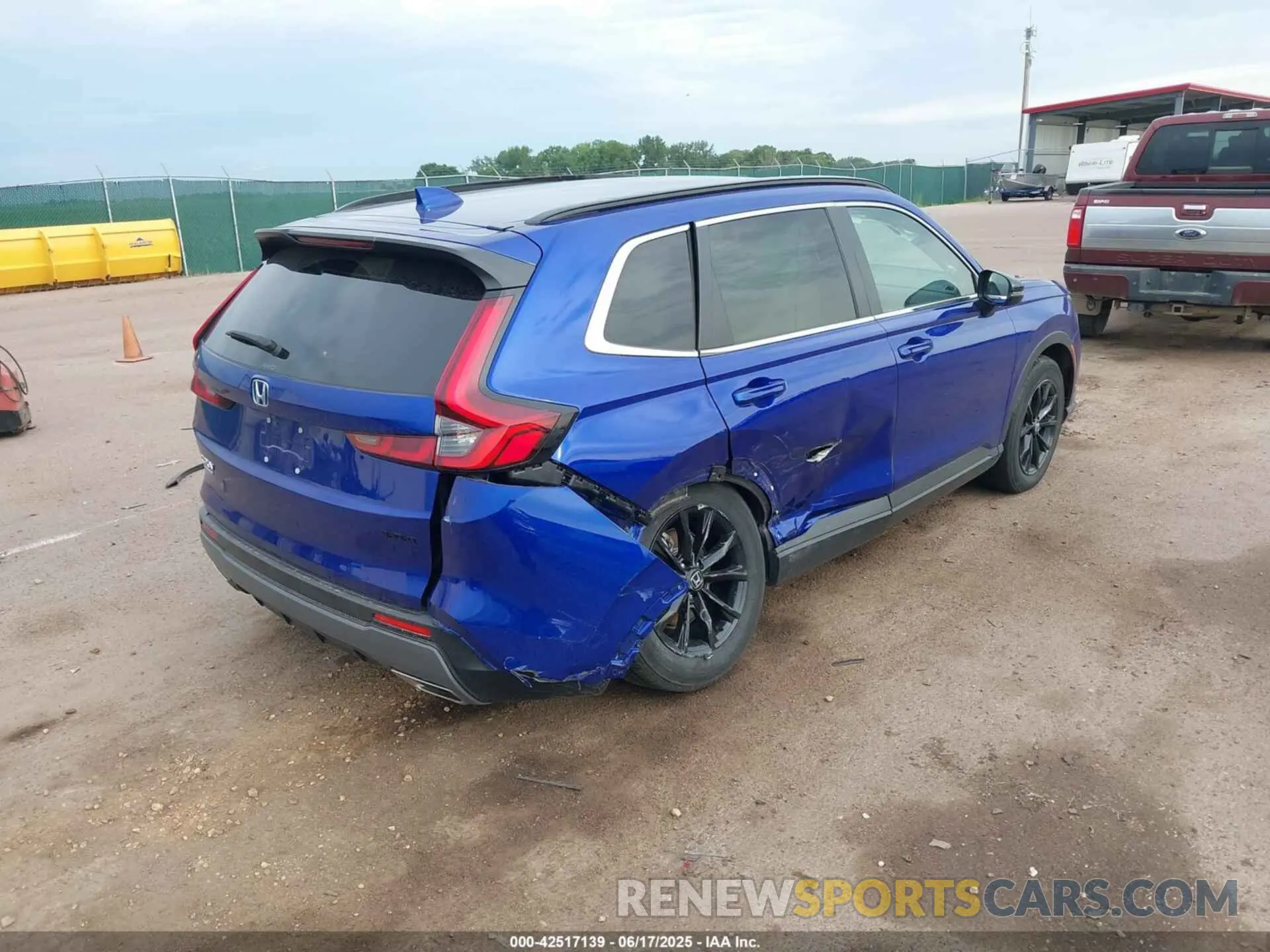 4 Photograph of a damaged car 7FARS6H55PE039526 HONDA CR-V HYBRID 2023
