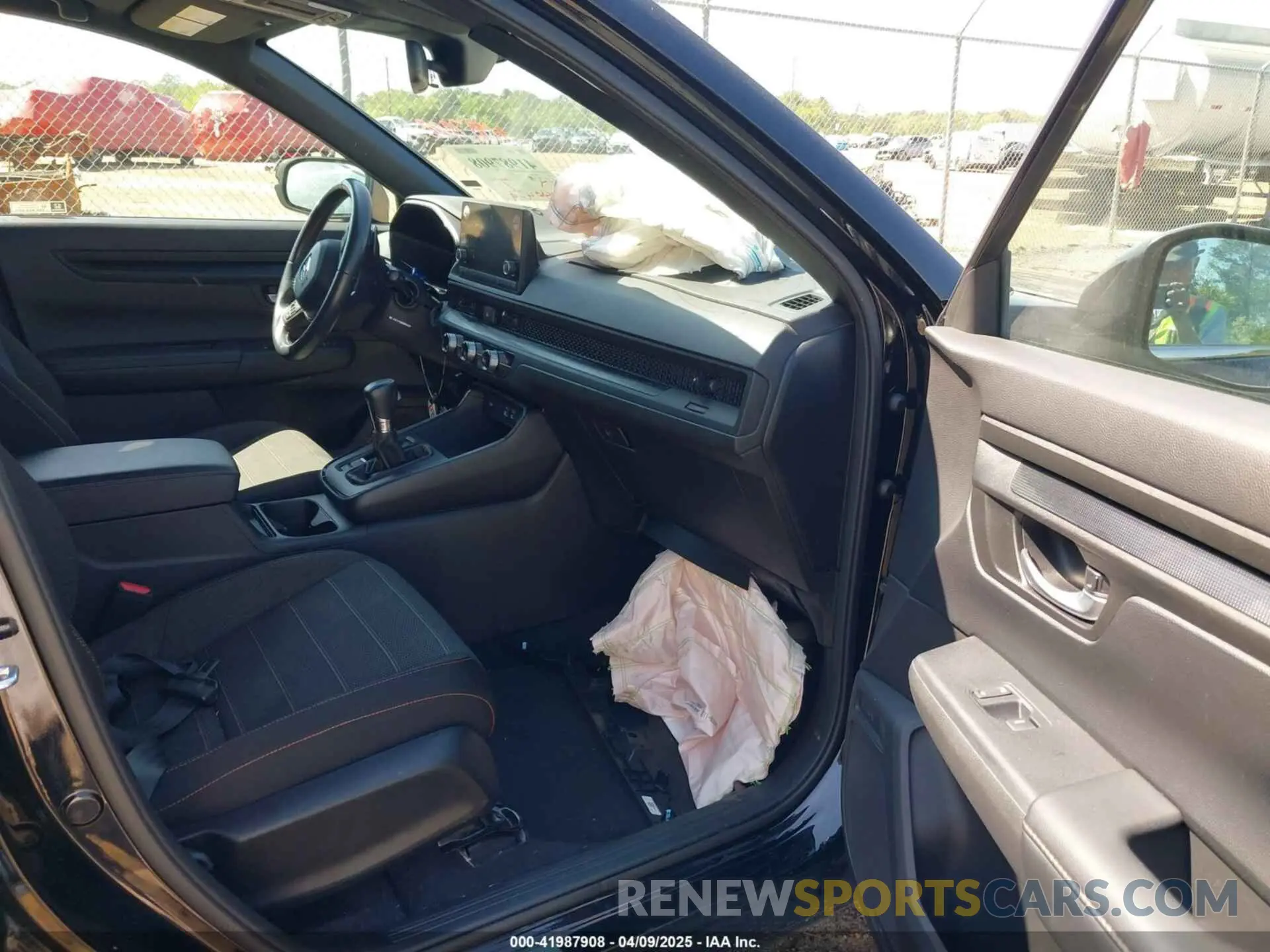 5 Photograph of a damaged car 7FARS6H58PE023191 HONDA CR-V HYBRID 2023