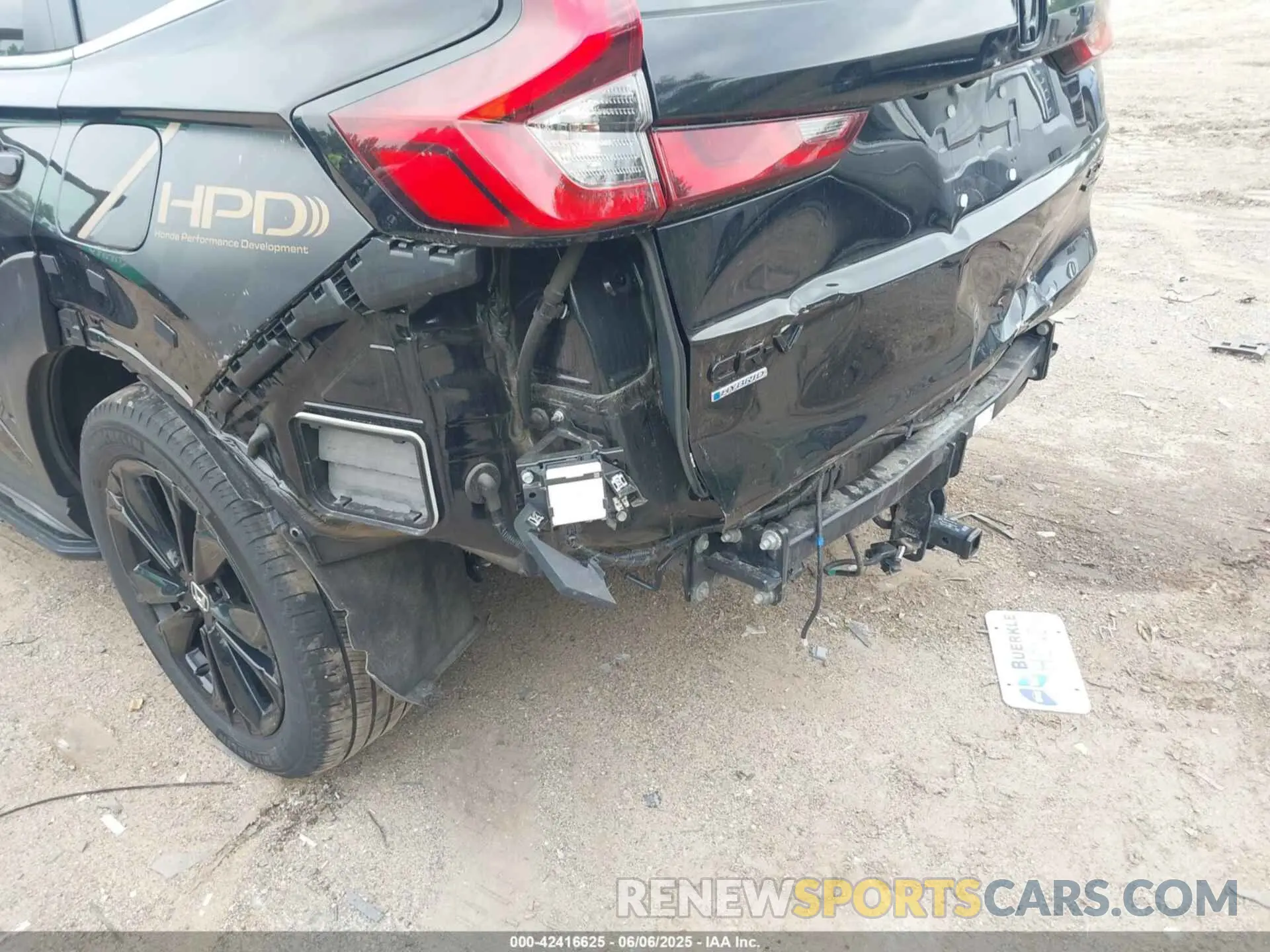 6 Photograph of a damaged car 7FARS6H91PE008163 HONDA CR-V HYBRID 2023