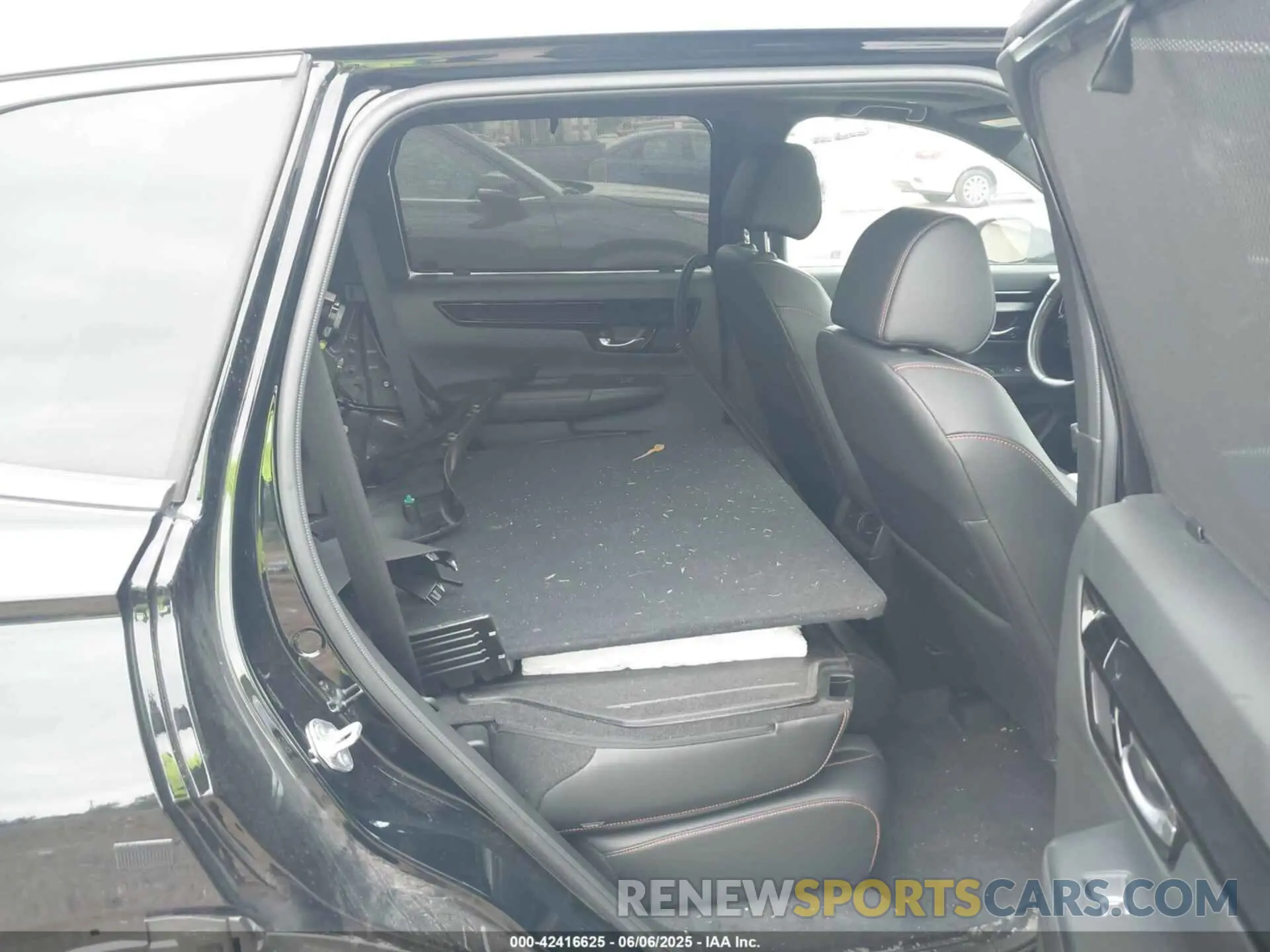 8 Photograph of a damaged car 7FARS6H91PE008163 HONDA CR-V HYBRID 2023