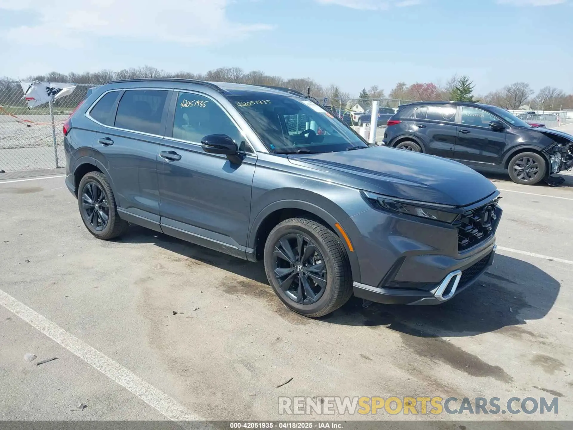 1 Photograph of a damaged car 7FARS6H93PE006883 HONDA CR-V HYBRID 2023