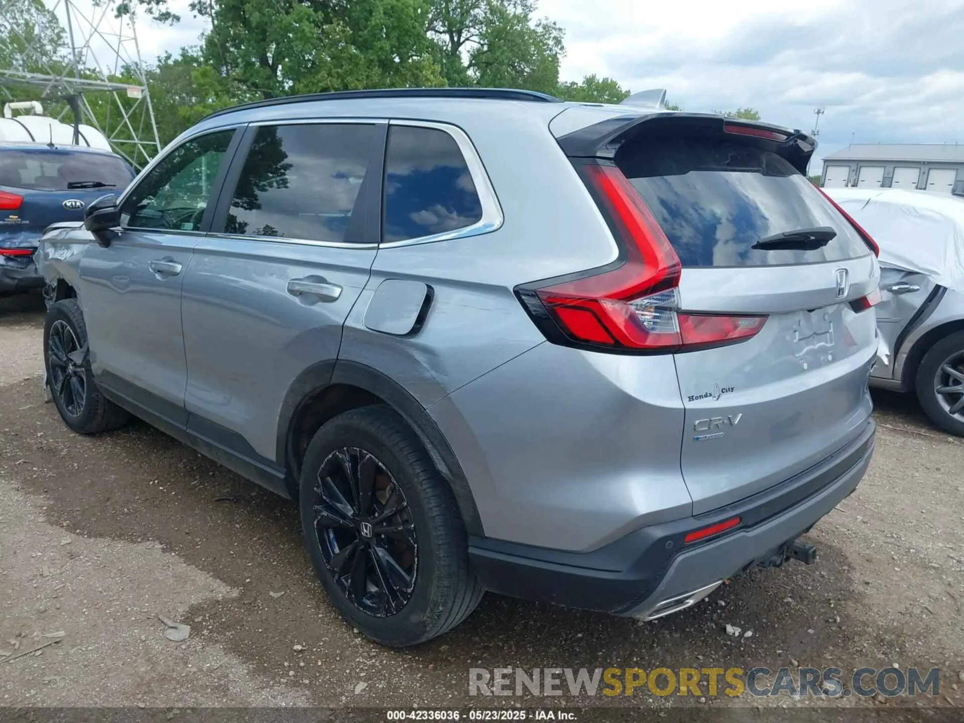 3 Photograph of a damaged car 7FARS6H96PE000222 HONDA CR-V HYBRID 2023