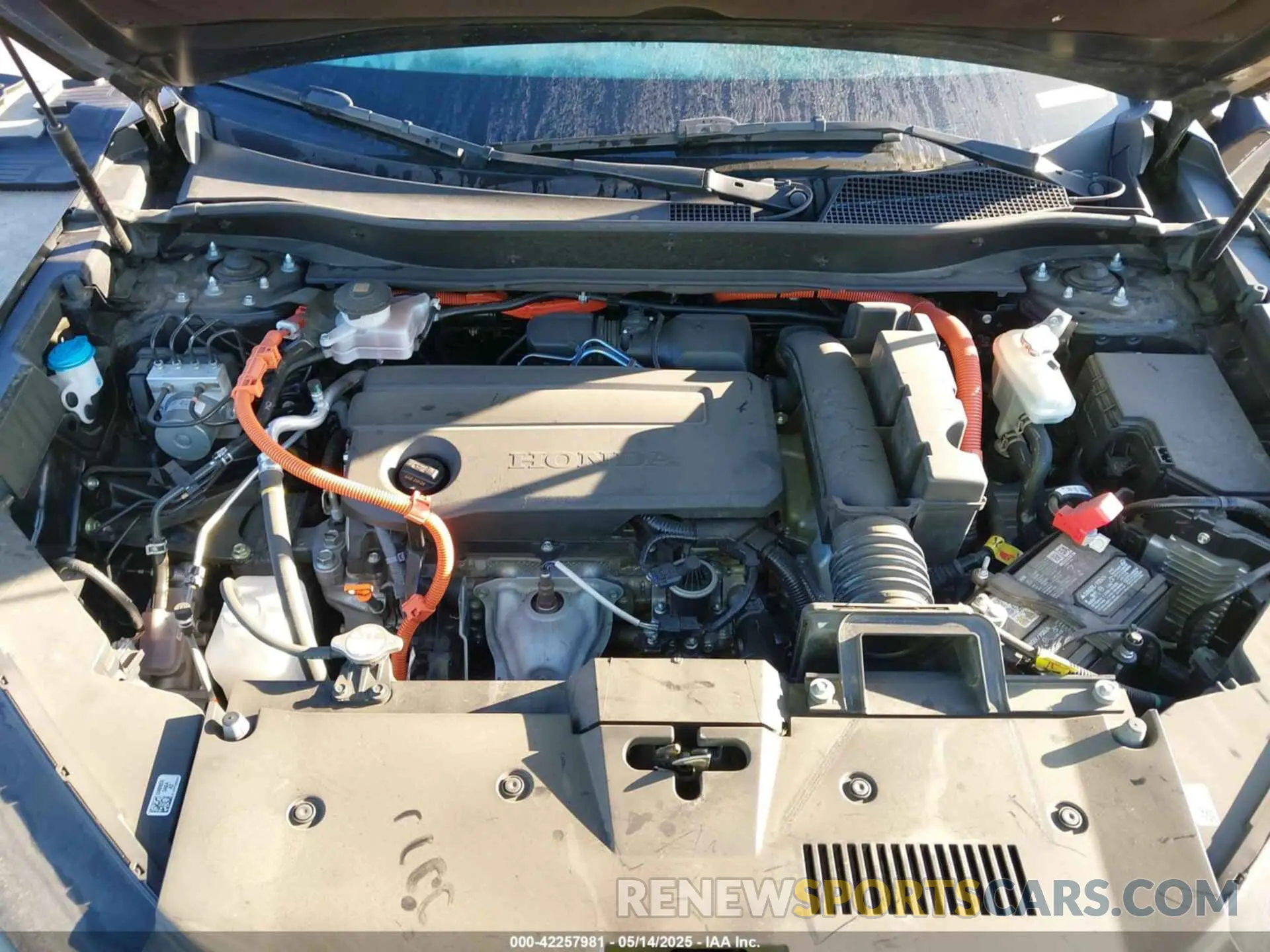 10 Photograph of a damaged car 2HKRS6H58RH805801 HONDA CR-V HYBRID 2024