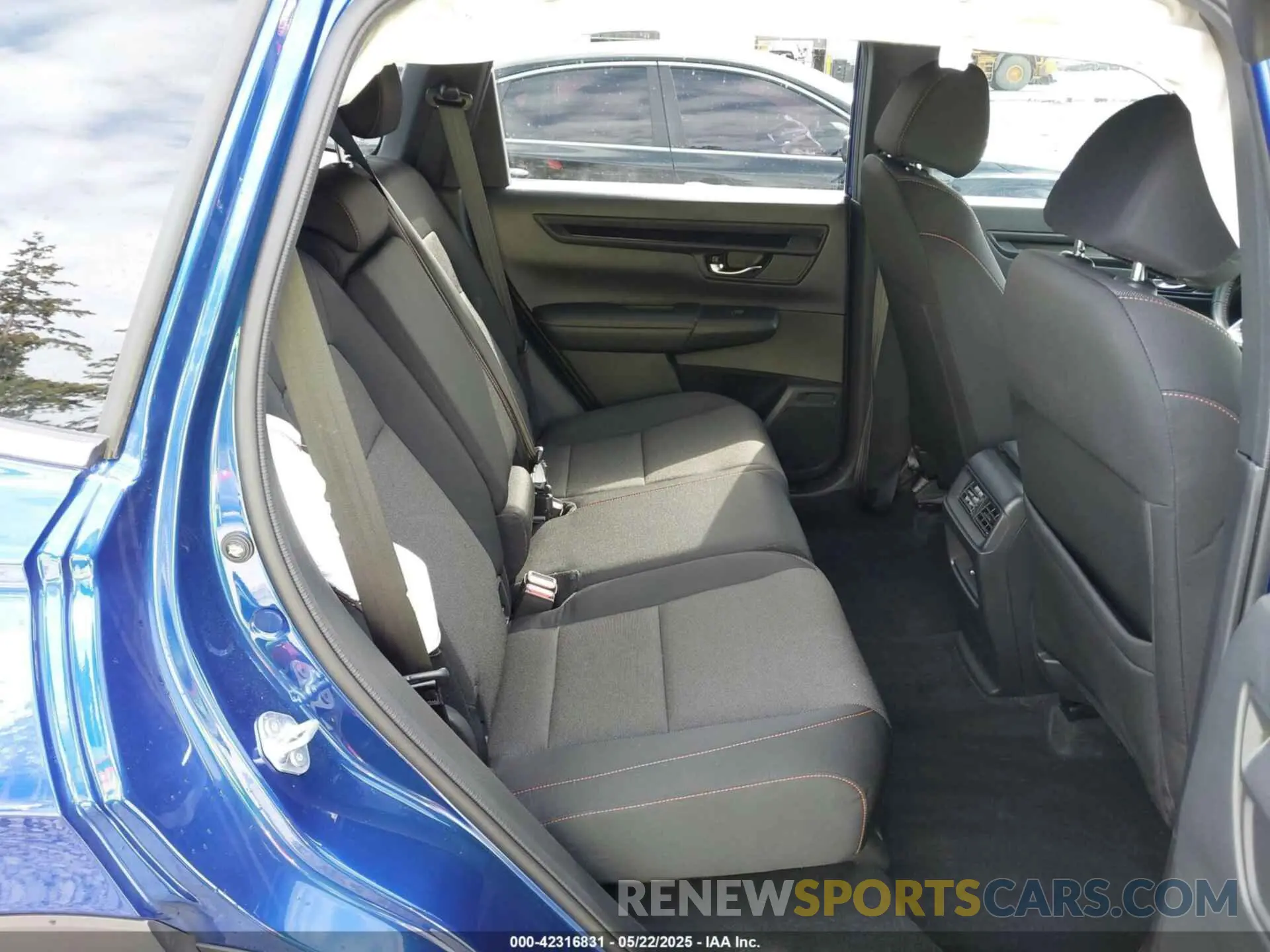 8 Photograph of a damaged car 2HKRS6H59RH806438 HONDA CR-V HYBRID 2024