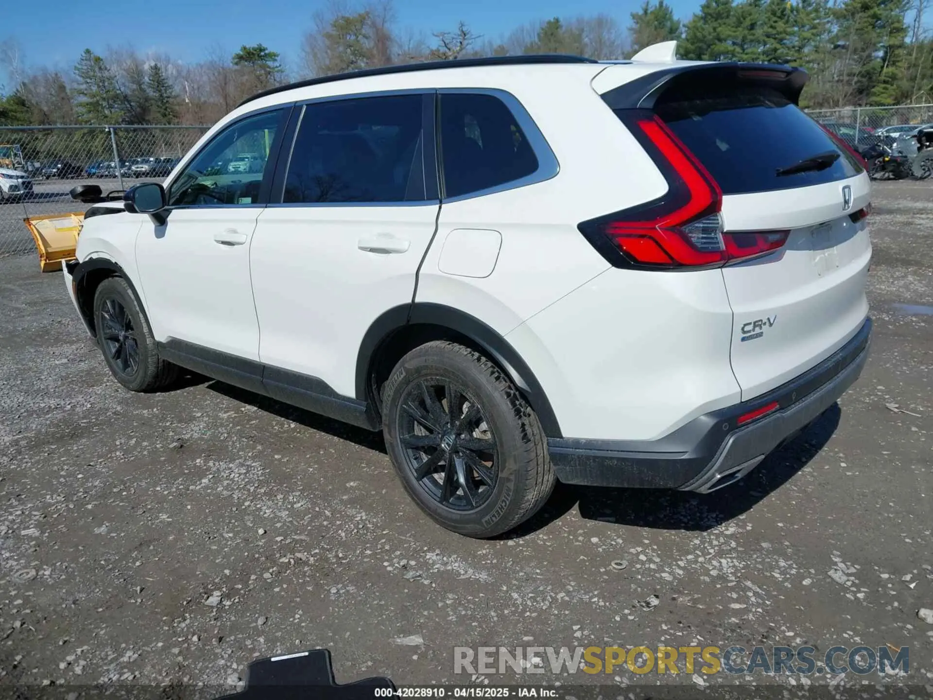 3 Photograph of a damaged car 2HKRS6H89RH810368 HONDA CR-V HYBRID 2024